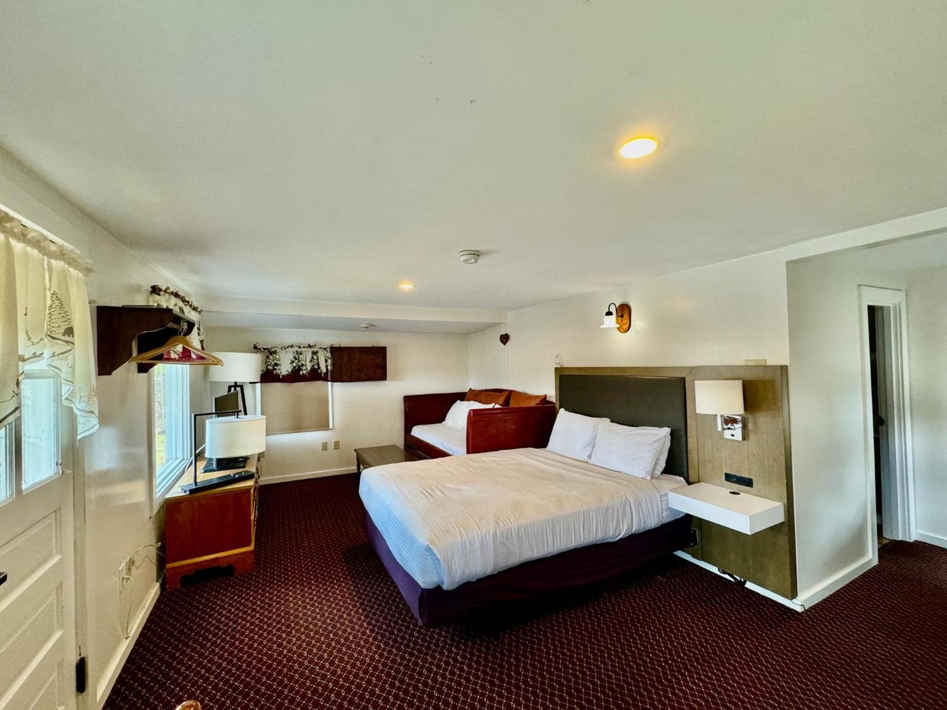 Merrill Farm Inn photo 59