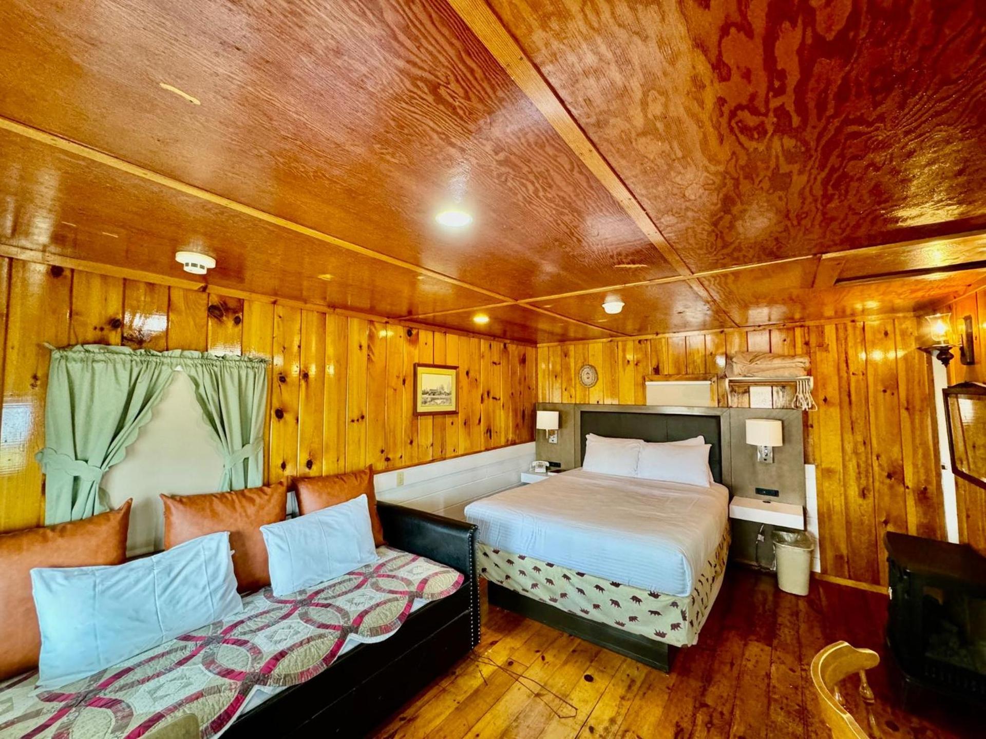 Merrill Farm Inn photo 61