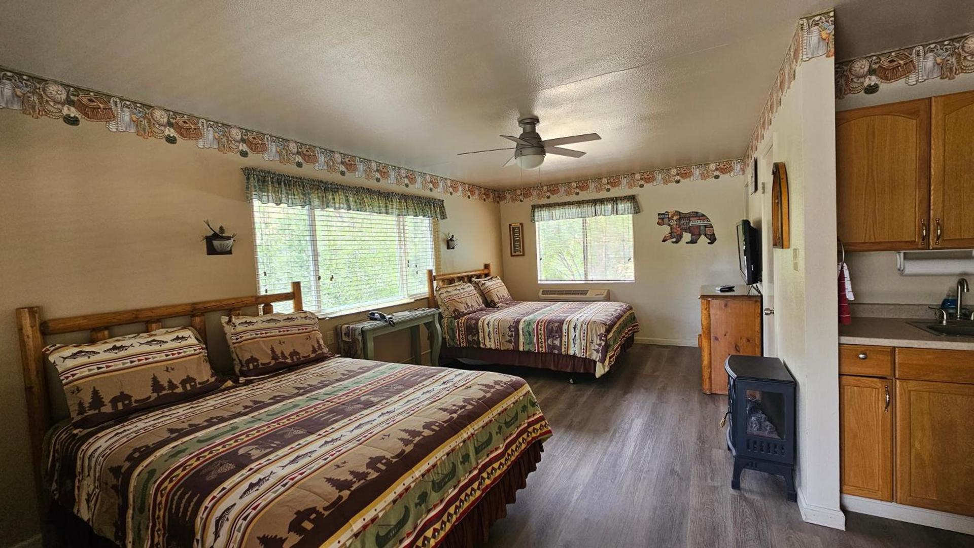 Sequoia Lodge photo 22