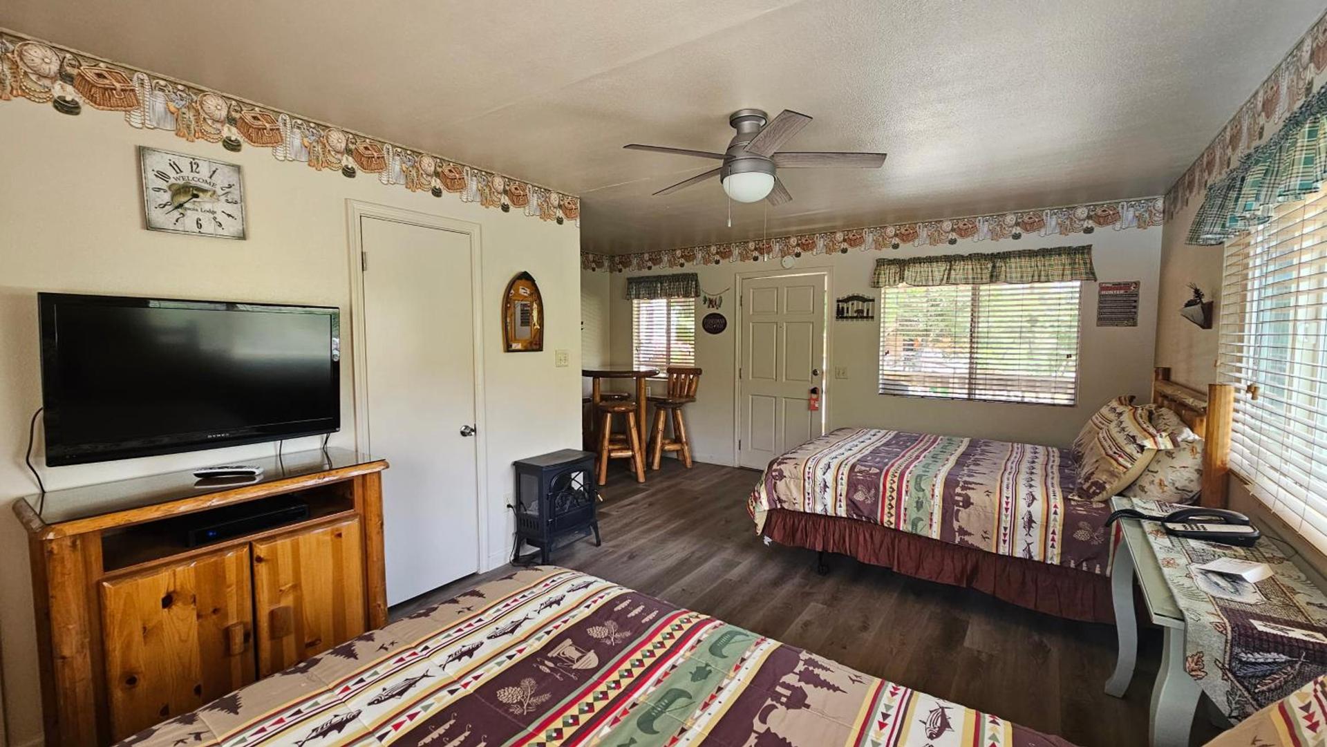 Sequoia Lodge photo 24