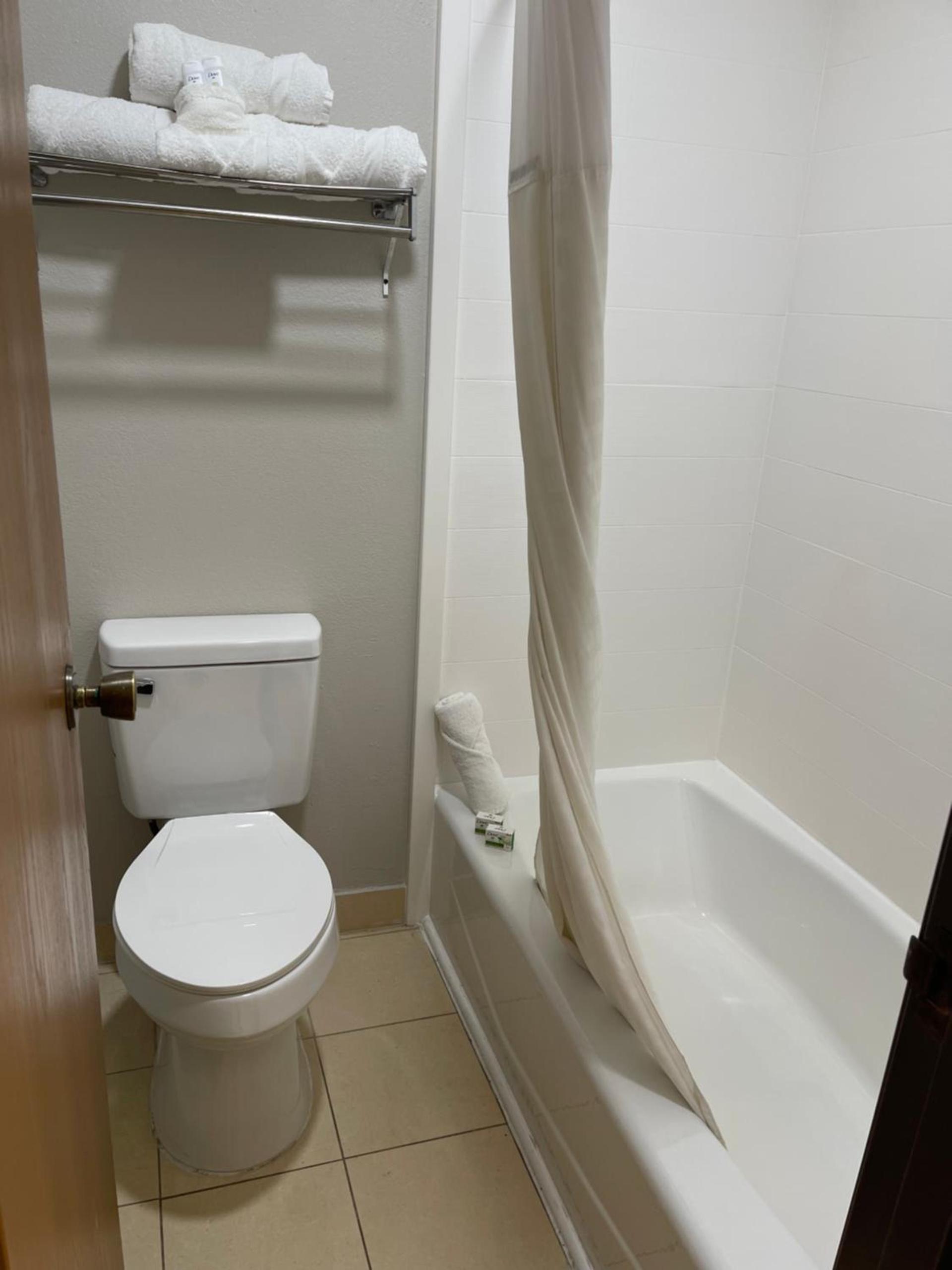 Travelodge by Wyndham Tucson AZ photo 22