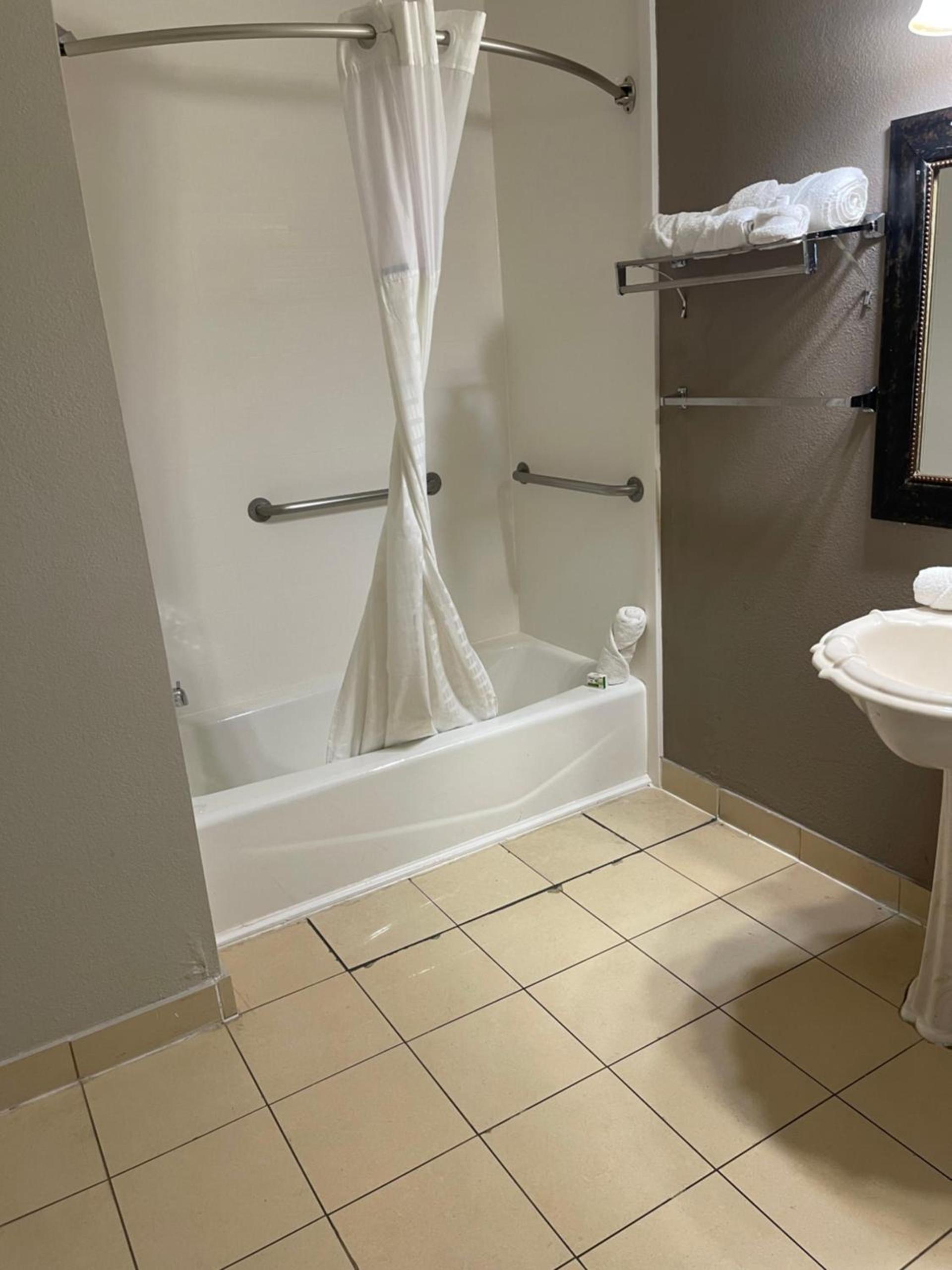 Travelodge by Wyndham Tucson AZ photo 30