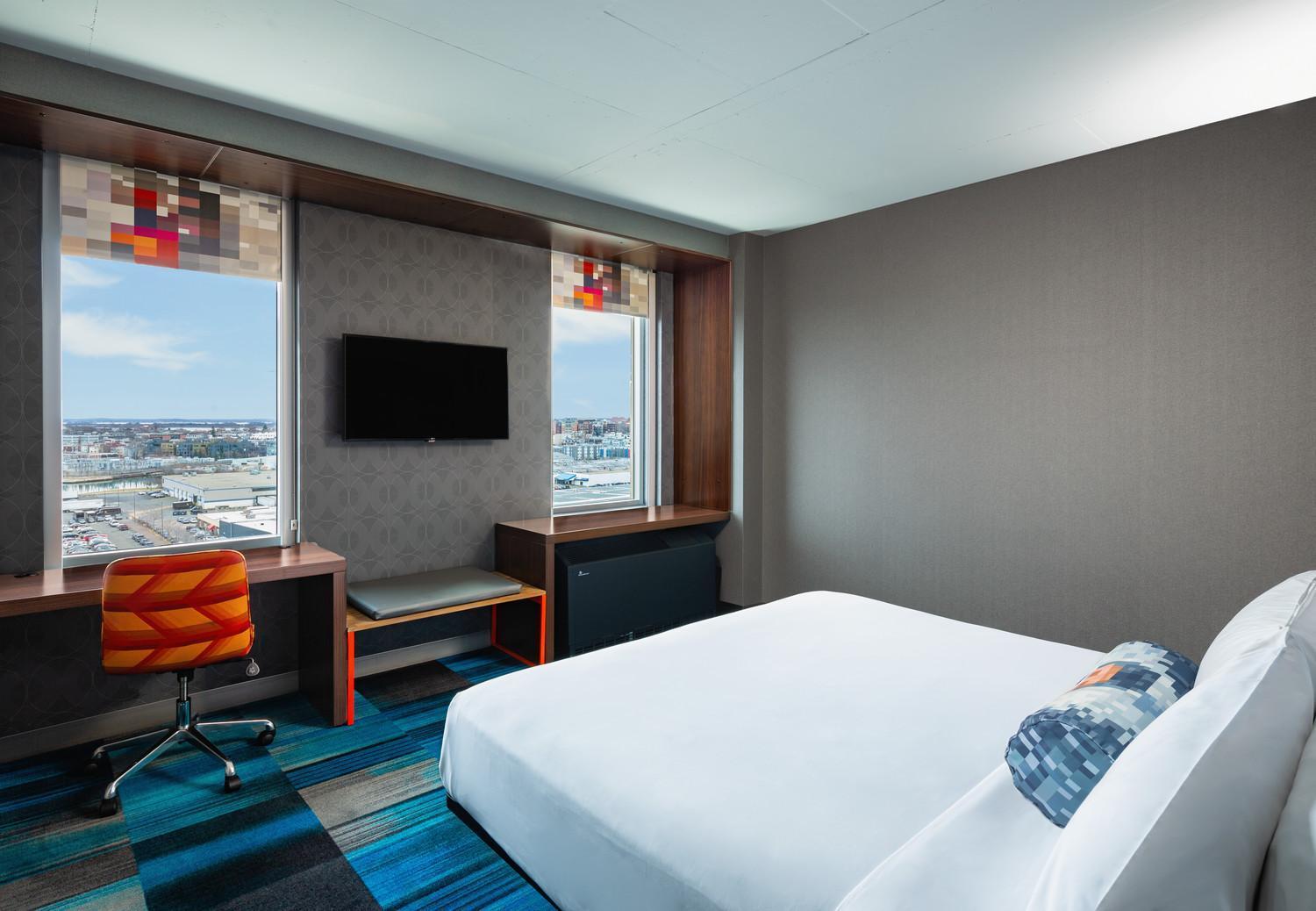 Aloft by Marriott Boston Seaport District photo 39