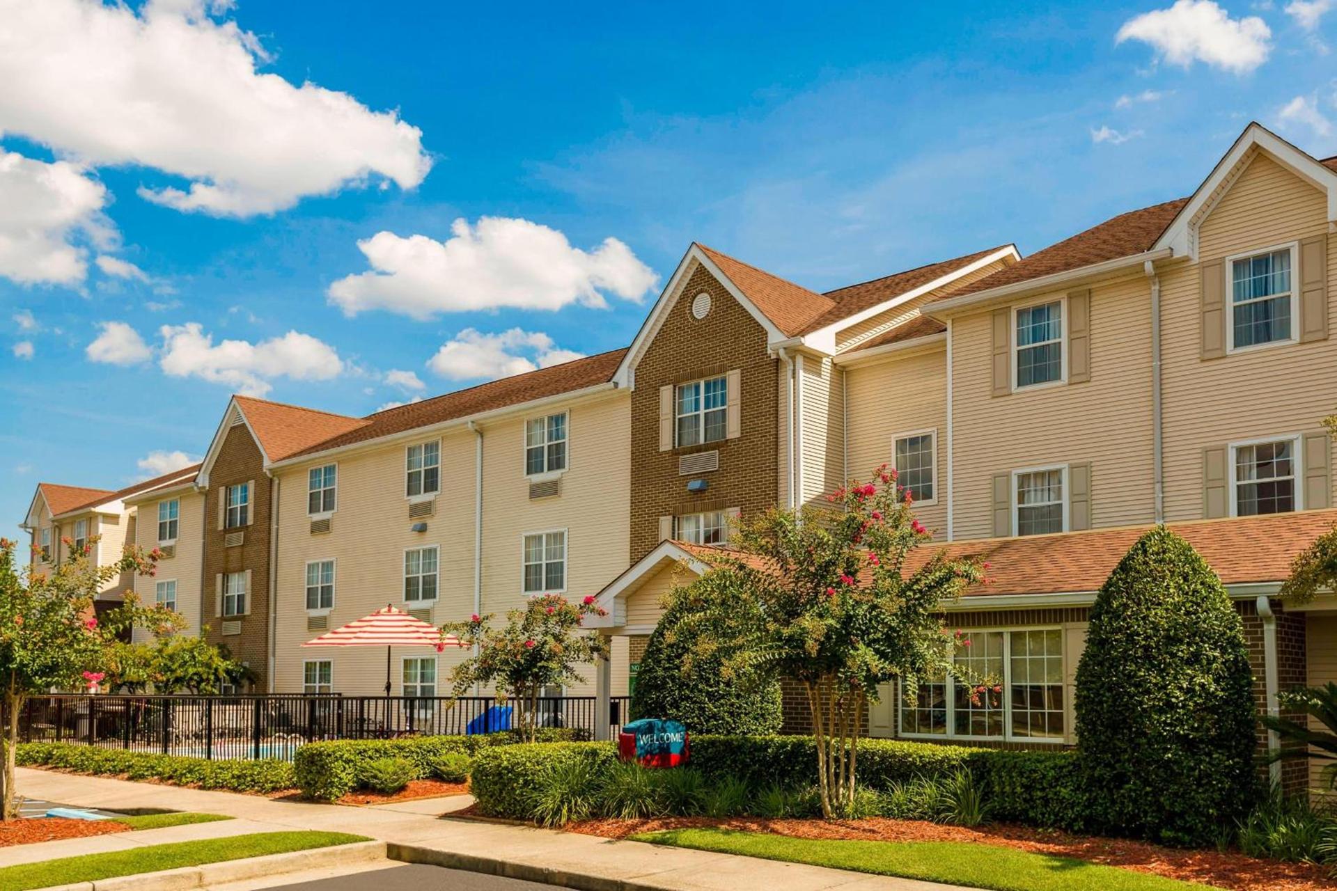 MainStay Suites photo 1