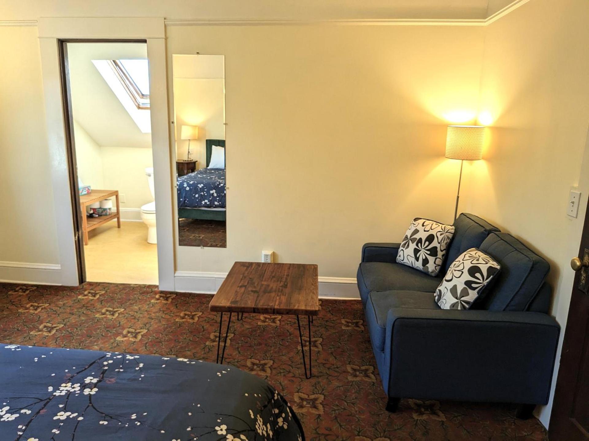 Bluebird Guesthouse photo 47