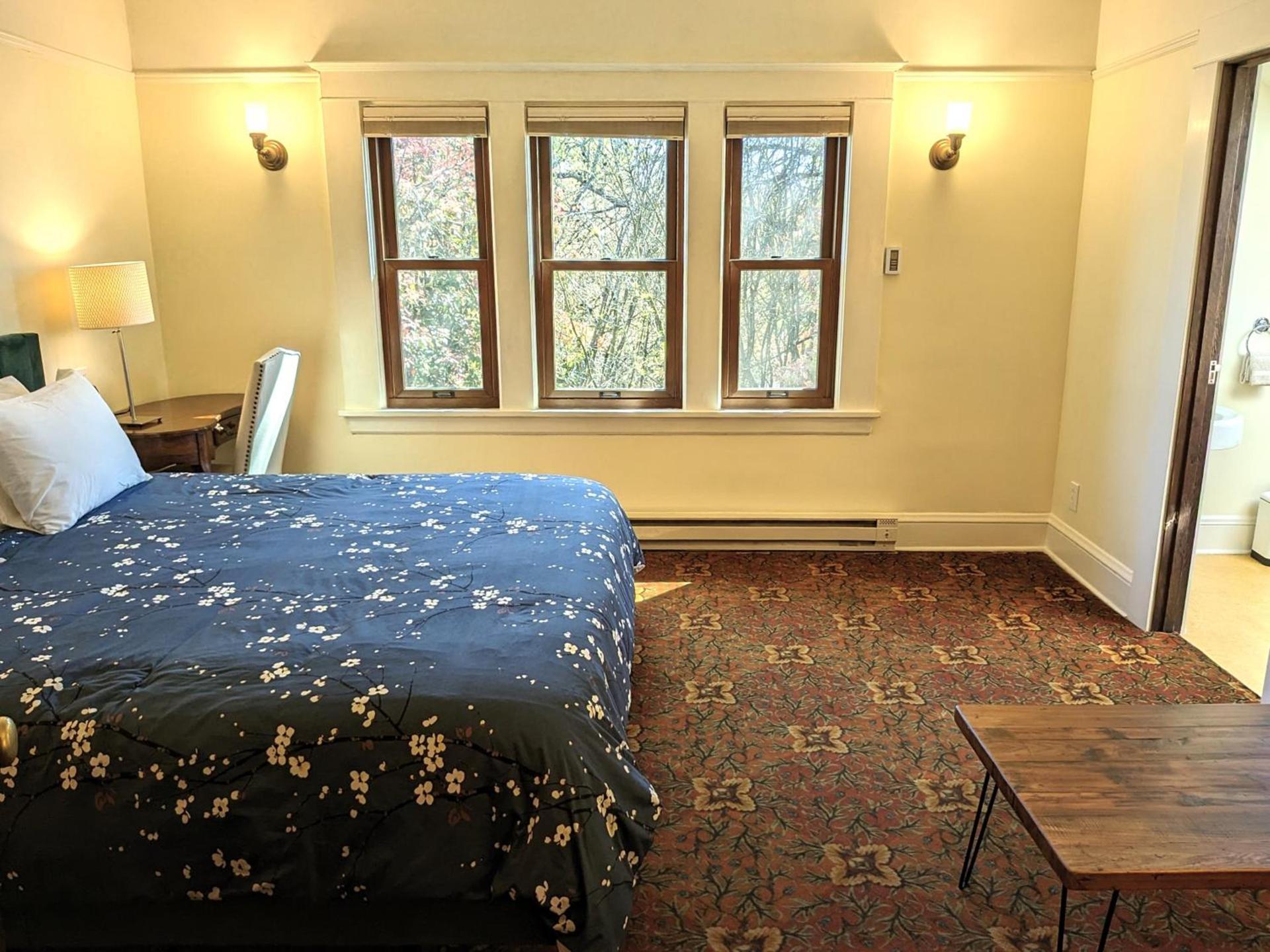 Bluebird Guesthouse photo 3