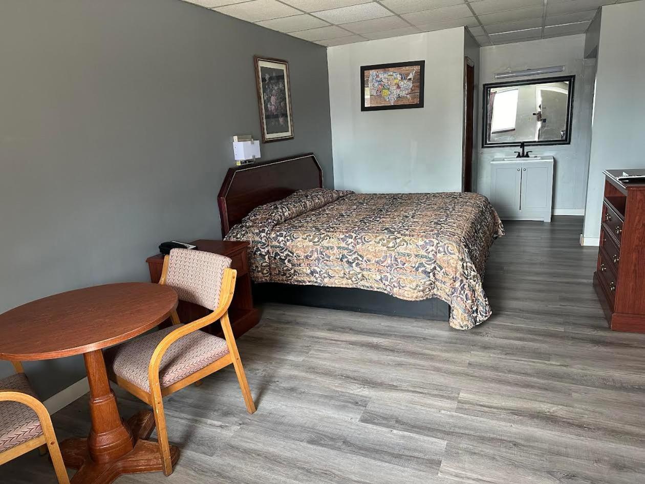 Budget Inn-Gadsden photo 2