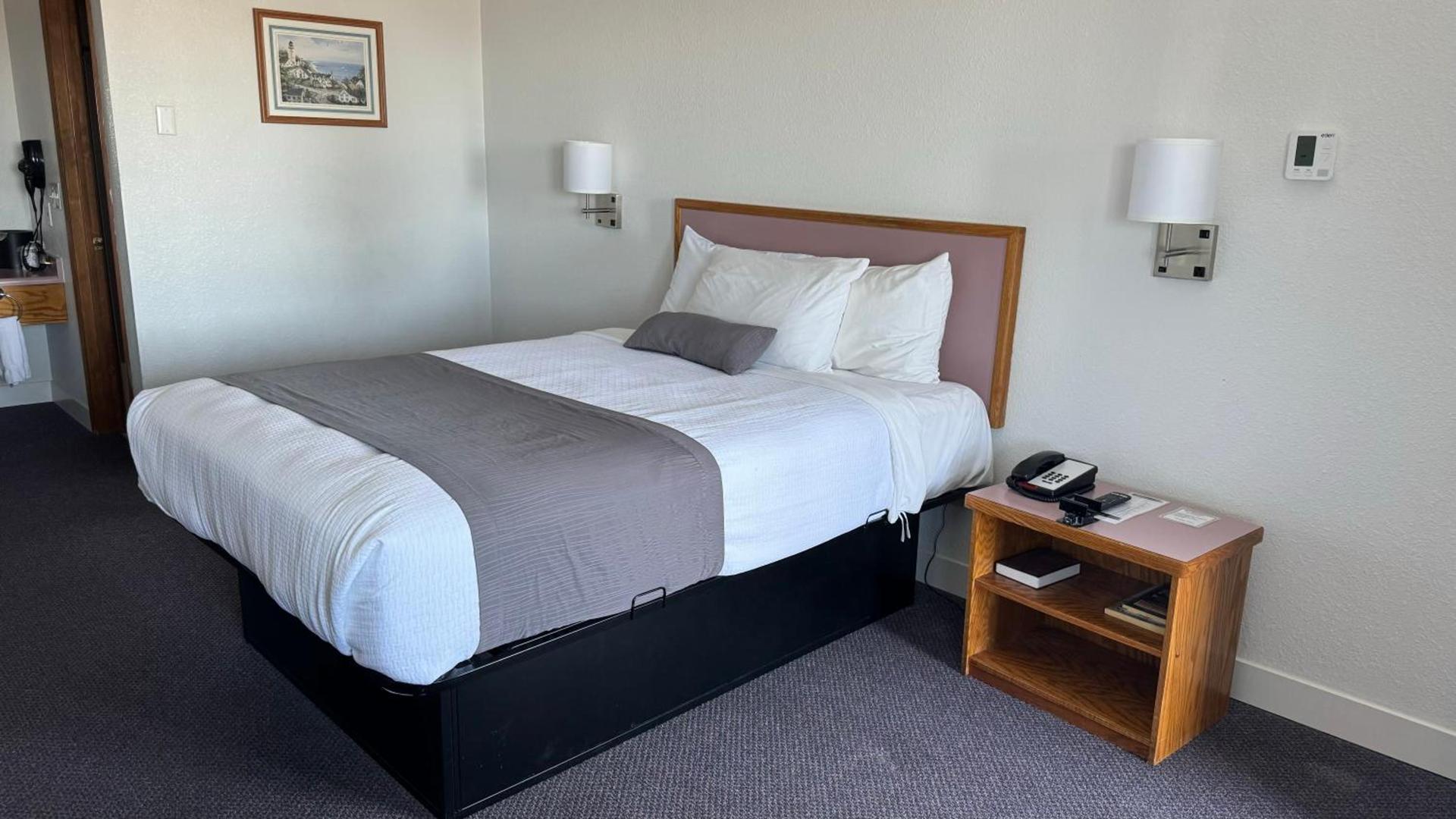 Harbor Inn photo 11