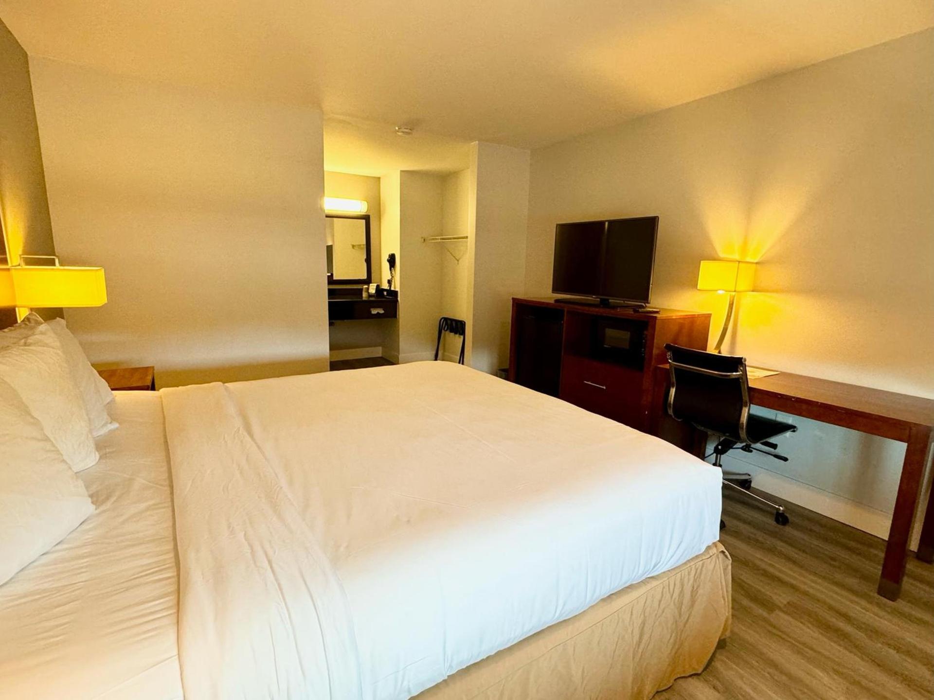 Rodeway Inn Martinez photo 9