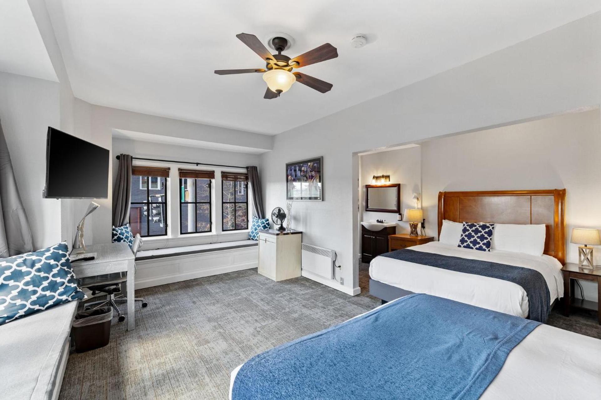 College Inn Hotel photo 50