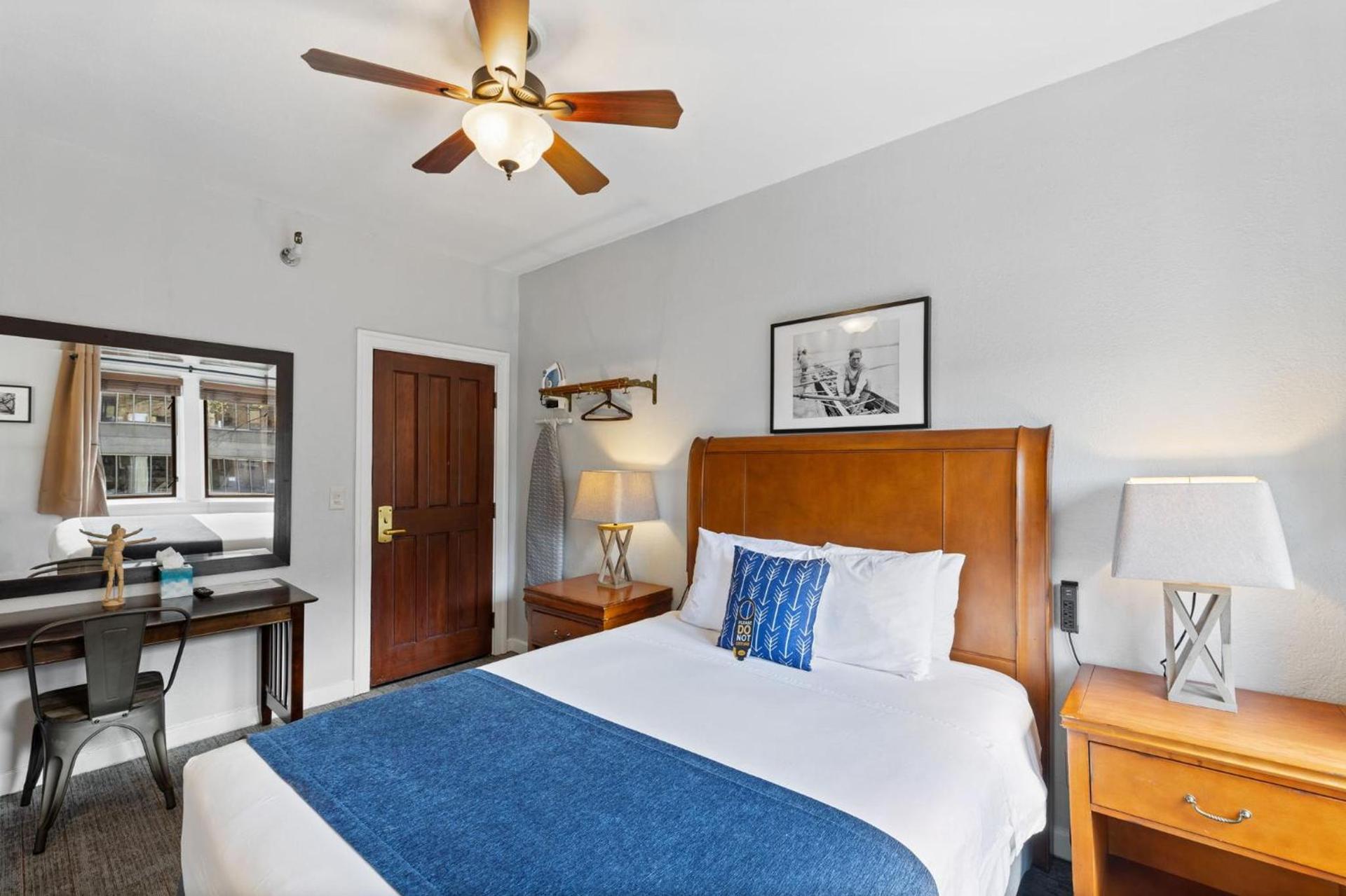 College Inn Hotel photo 59