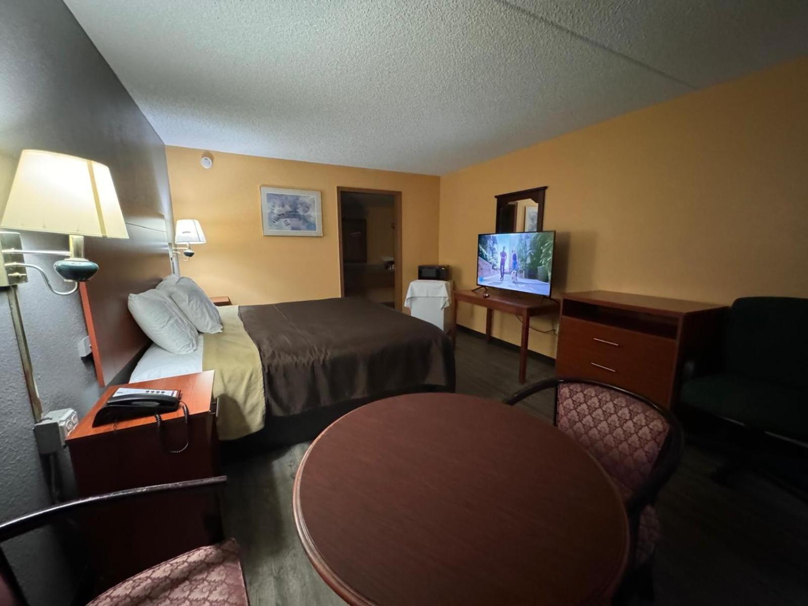 College Inn Spartanburg photo 9