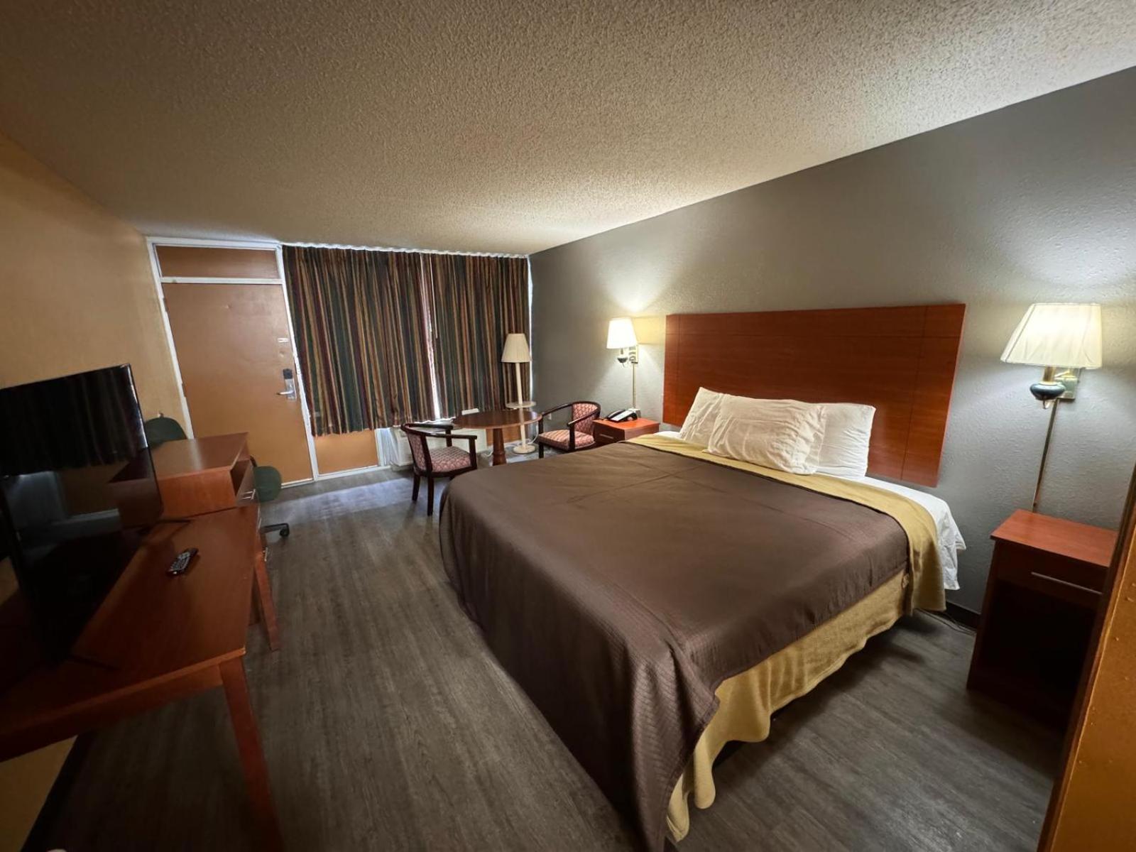 College Inn Spartanburg photo 20