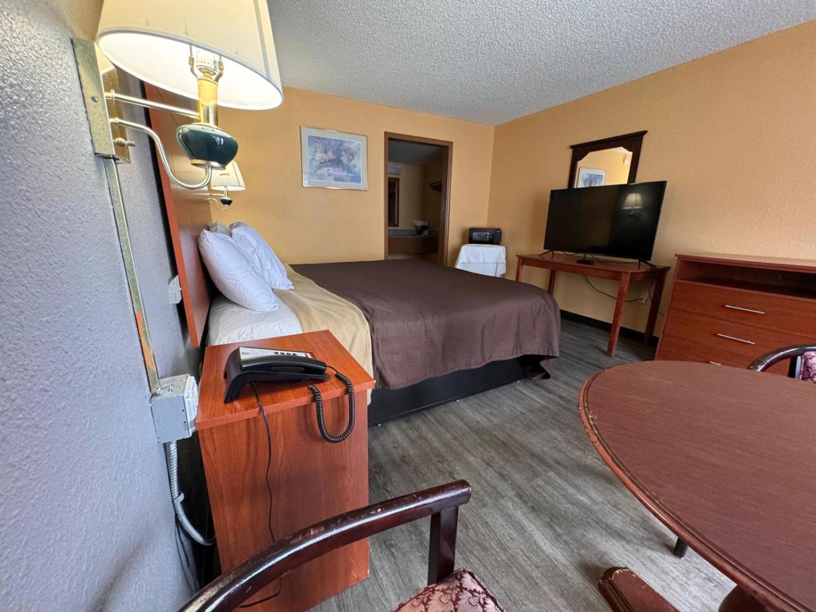 College Inn Spartanburg photo 27