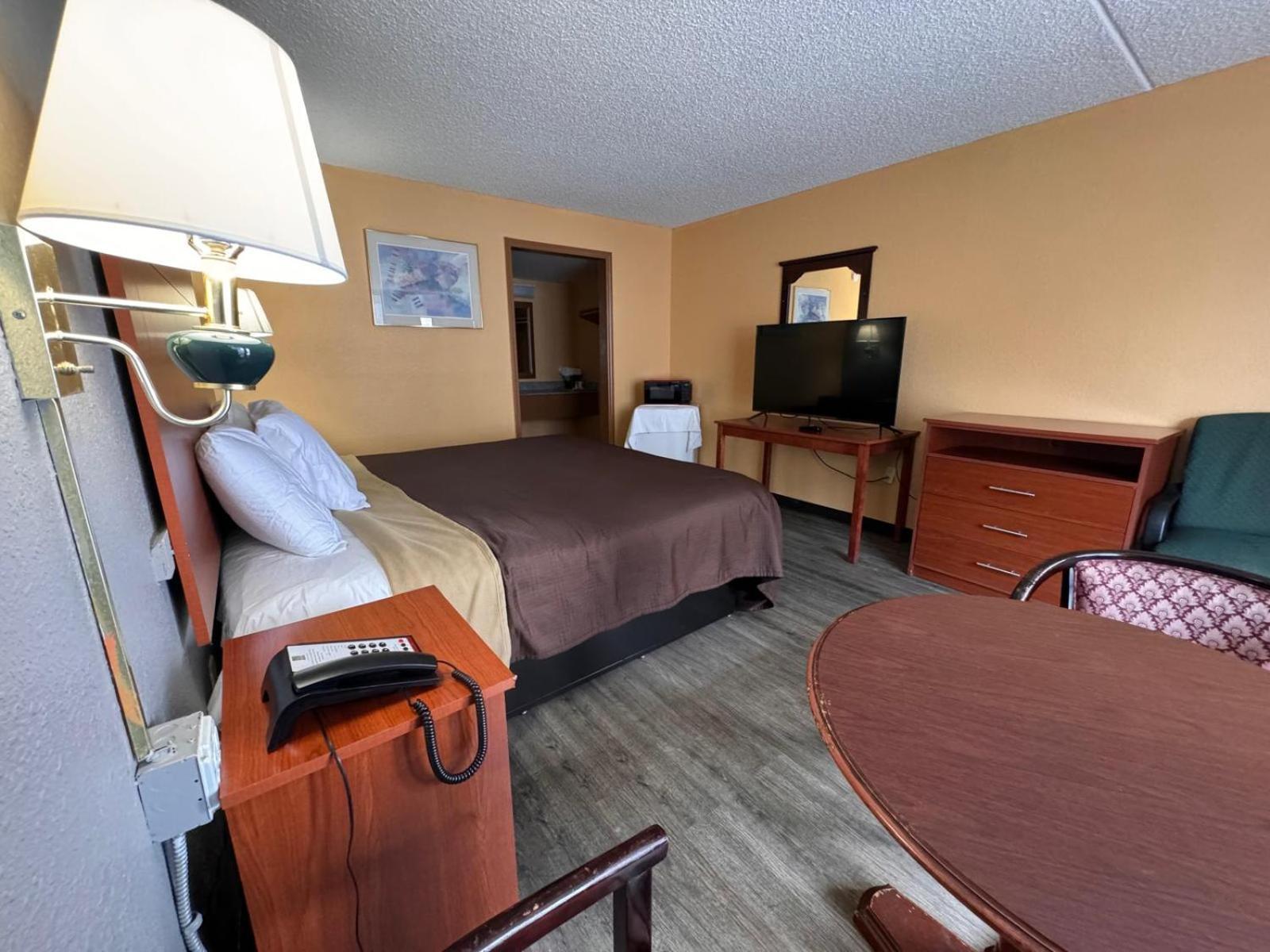 College Inn Spartanburg photo 3