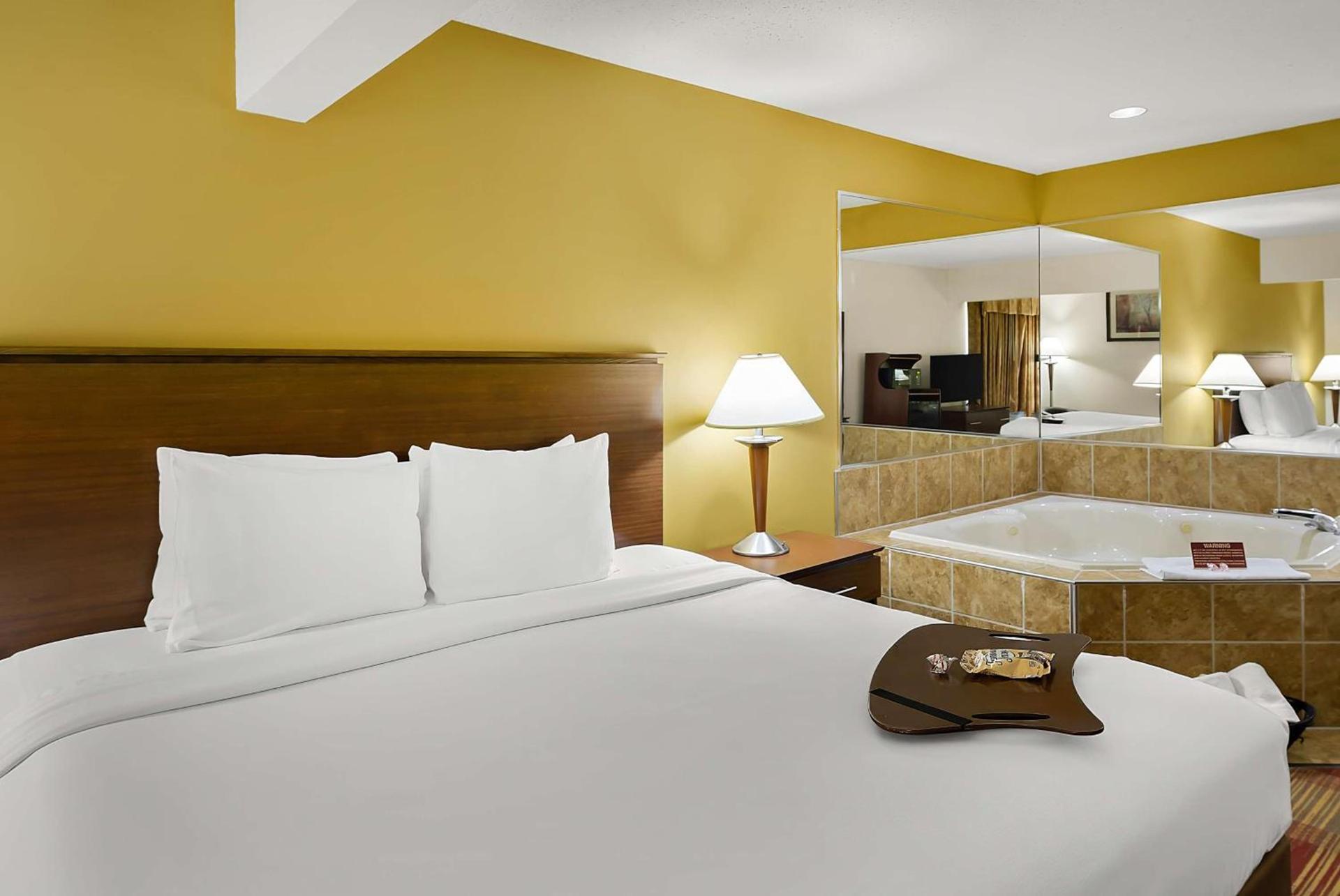 Best Western Lakewood Inn photo 19