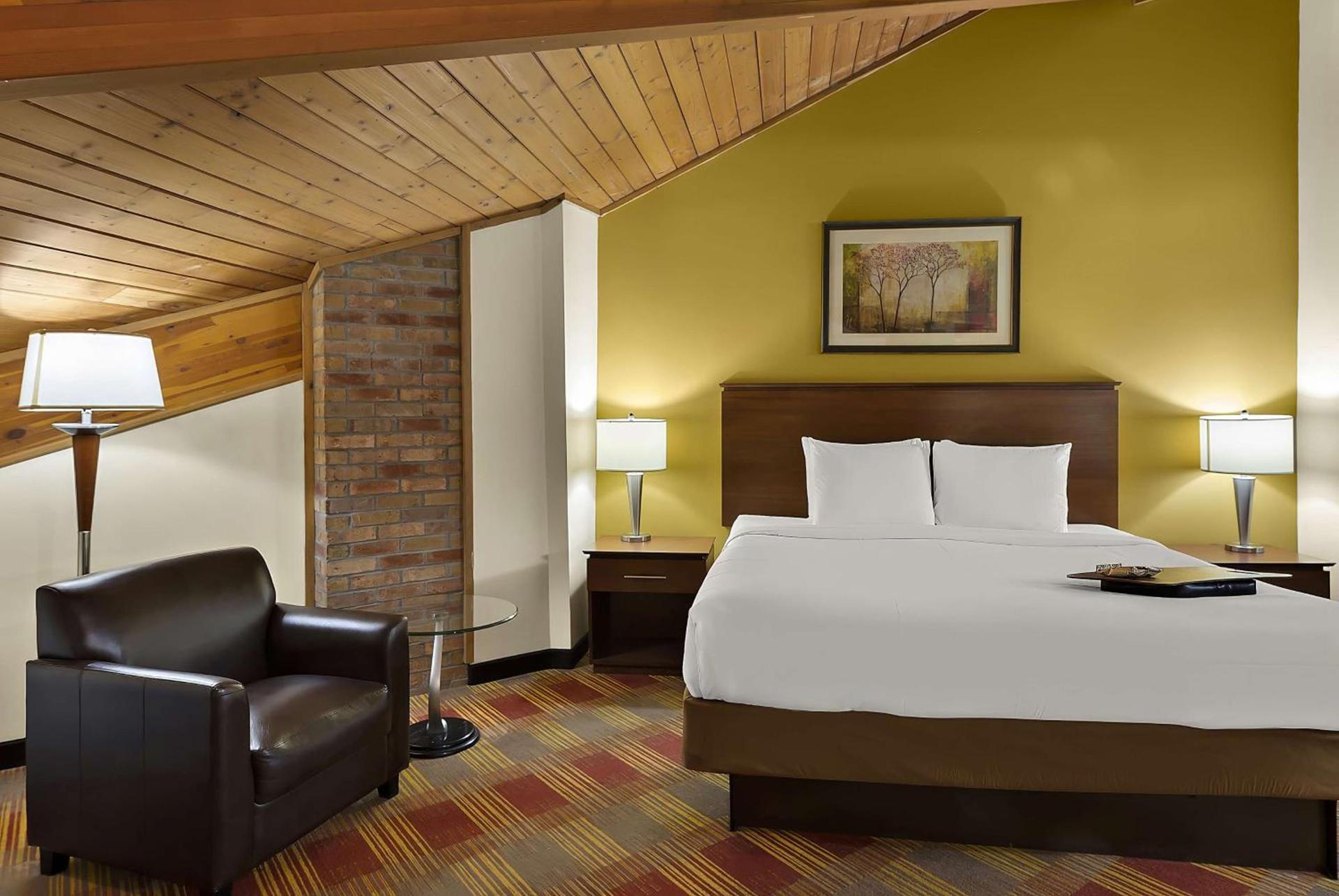 Best Western Lakewood Inn photo 22