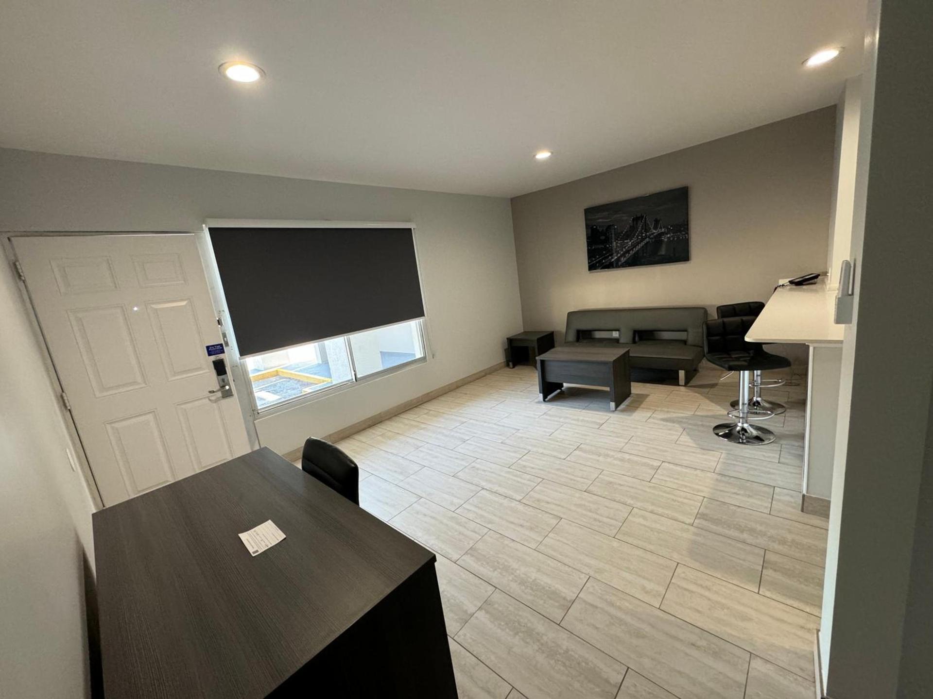 Studio 6-Englewood, FL photo 36