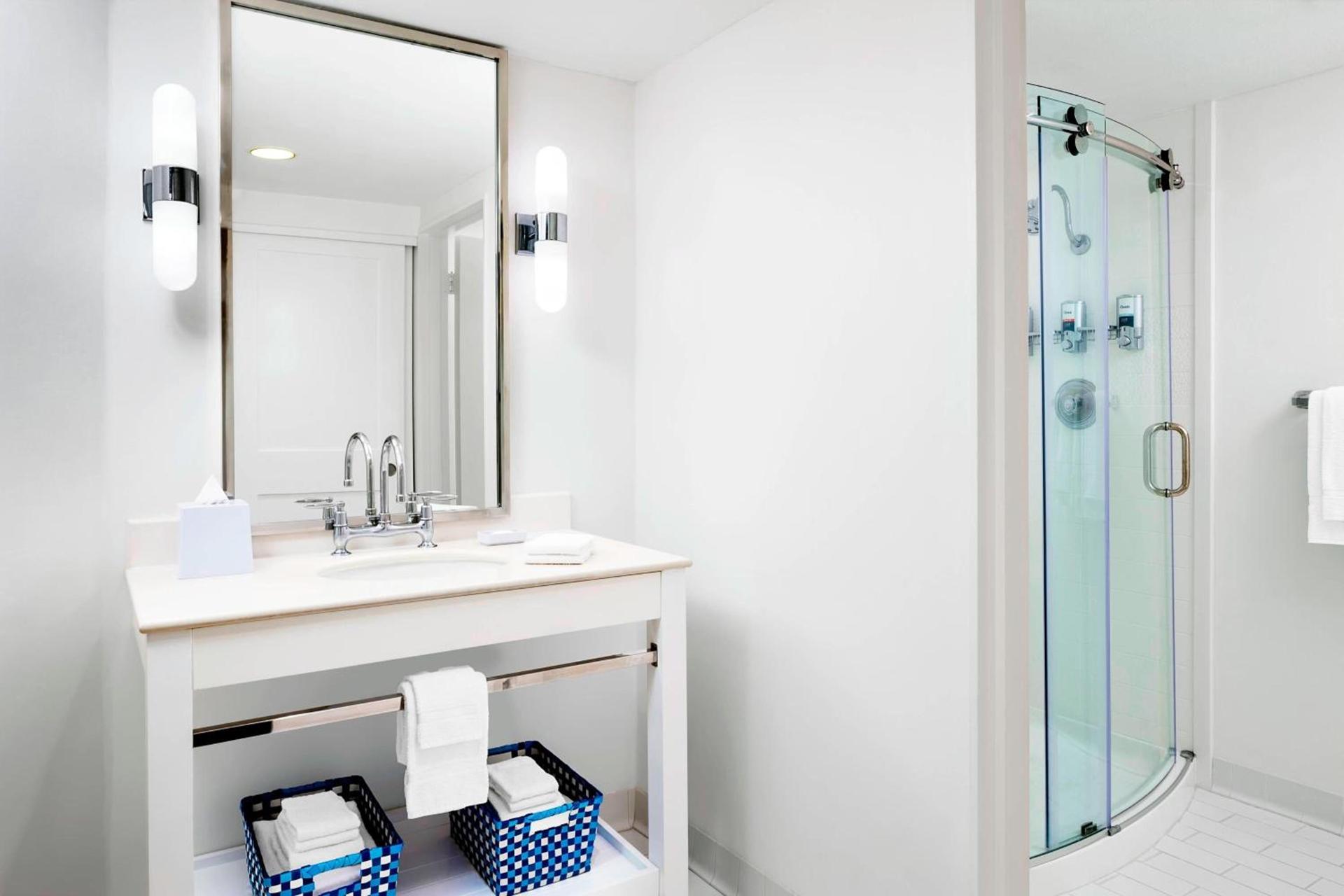 Four Points by Sheraton Ventura Harbor Resort photo 9