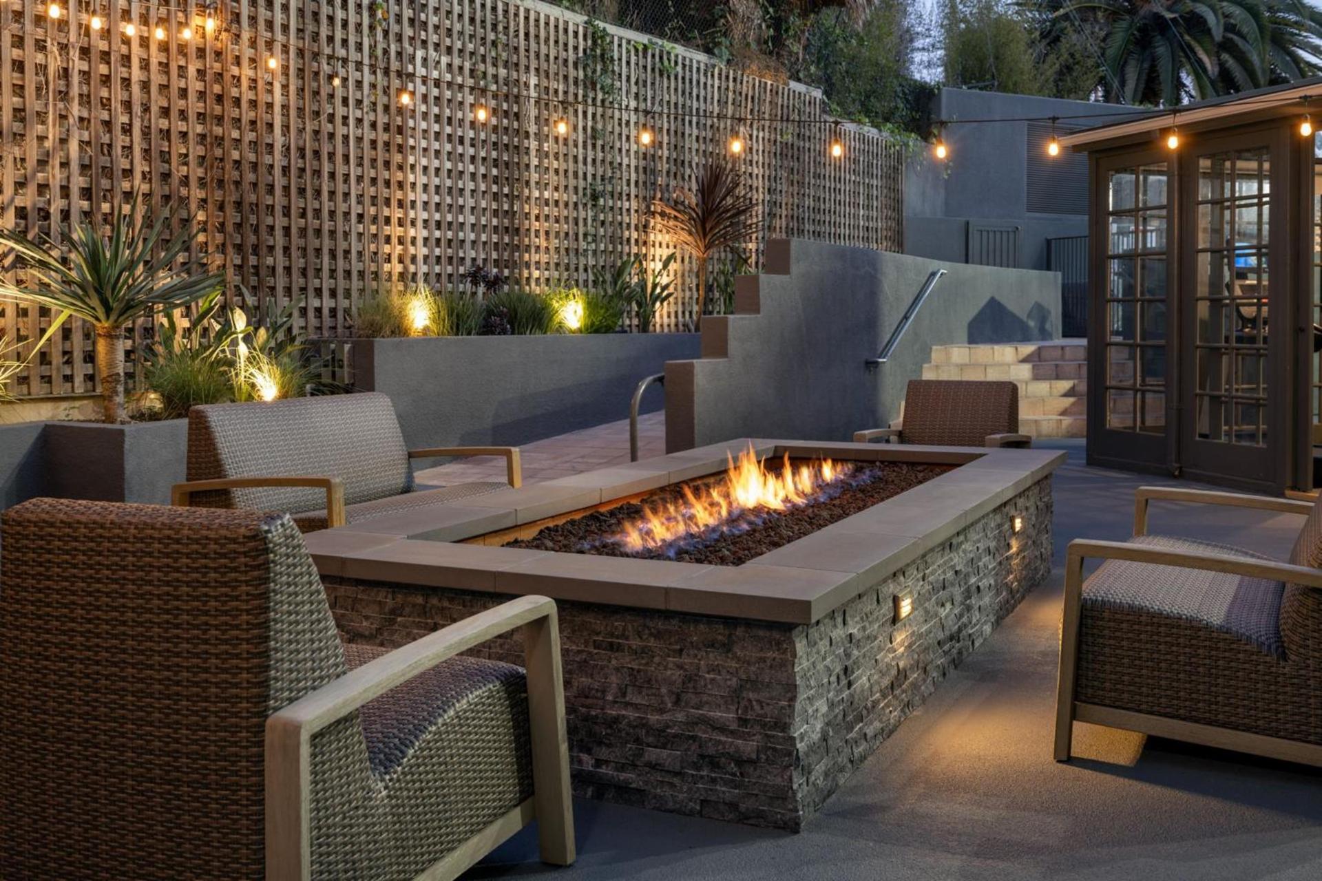Courtyard Los Angeles Century City/Beverly Hills photo 18