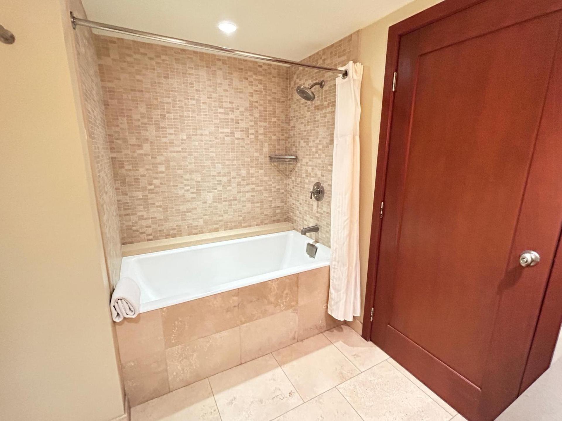 KBV O1002 Ocean View Spacious 3 Bedroom Unit photo 13