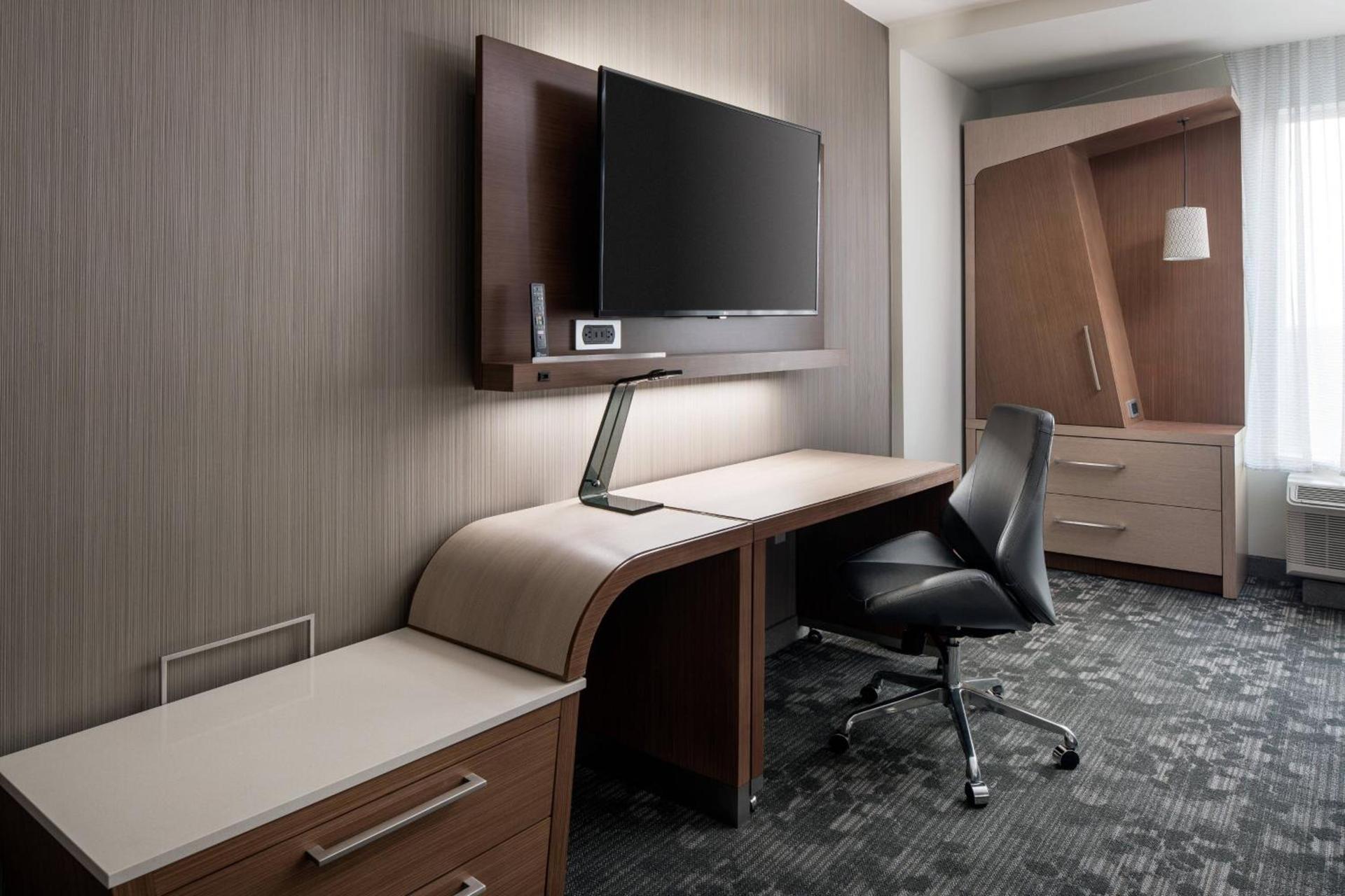 Courtyard by Marriott Pullman photo 12