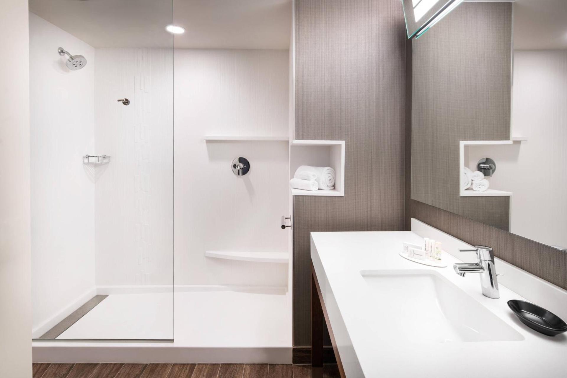 Courtyard by Marriott Pullman photo 15