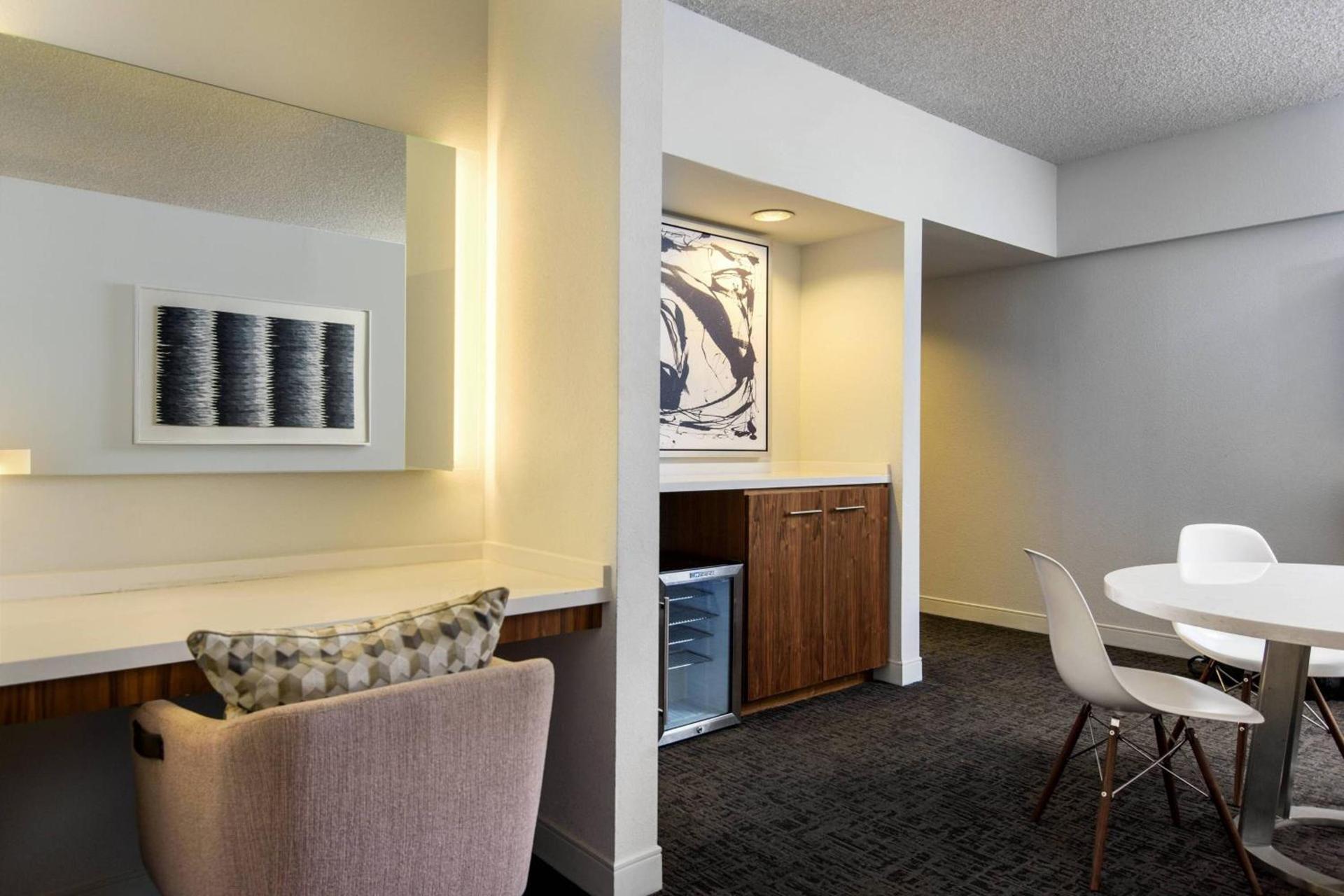 Renaissance Palm Springs Hotel photo 38