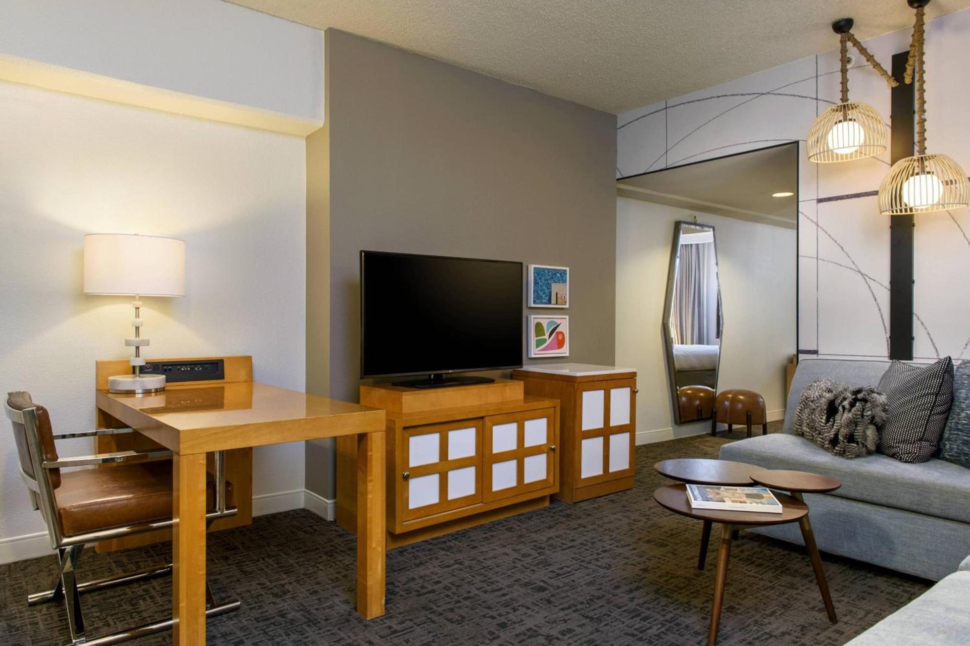 Renaissance Palm Springs Hotel photo 43