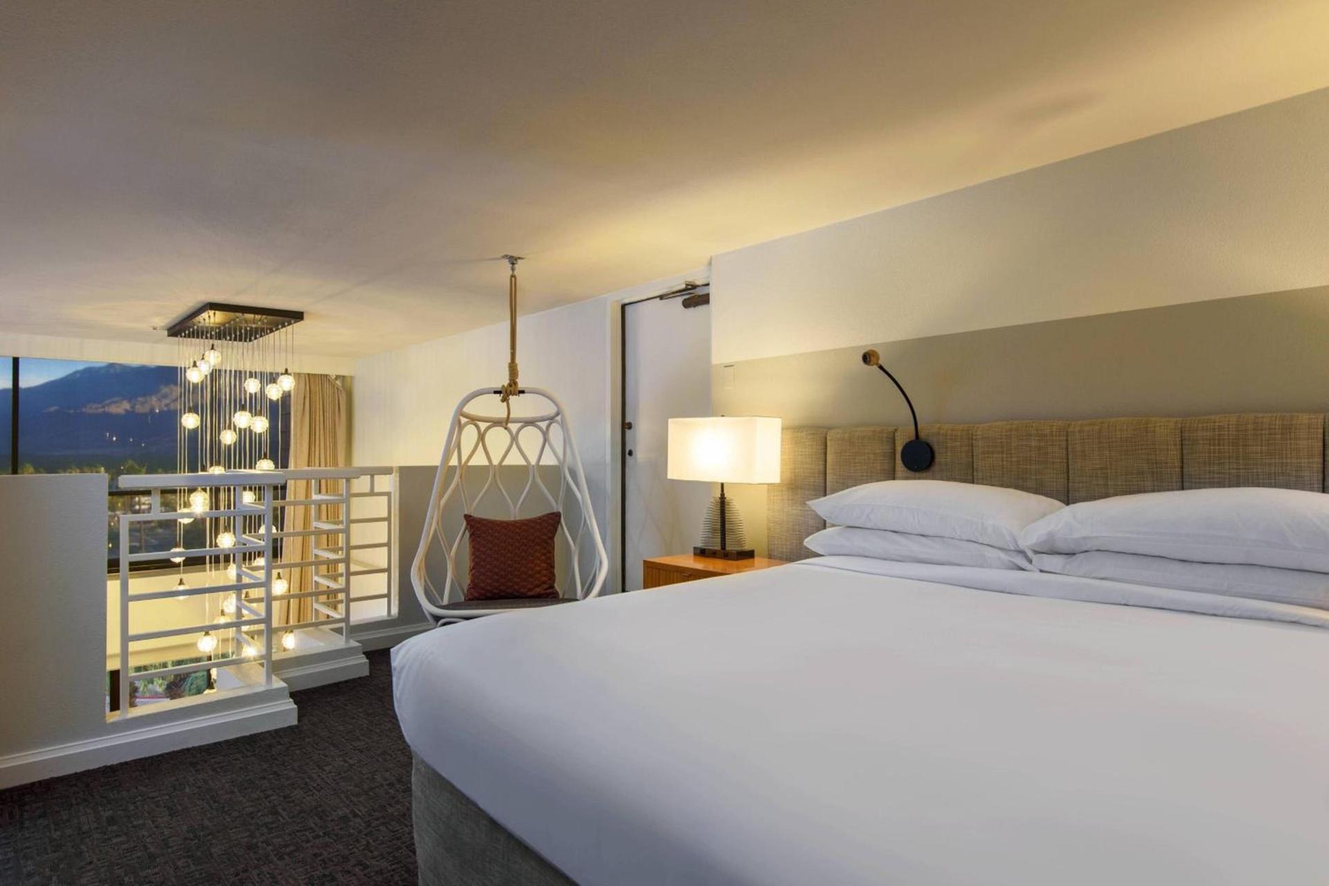 Renaissance Palm Springs Hotel photo 47