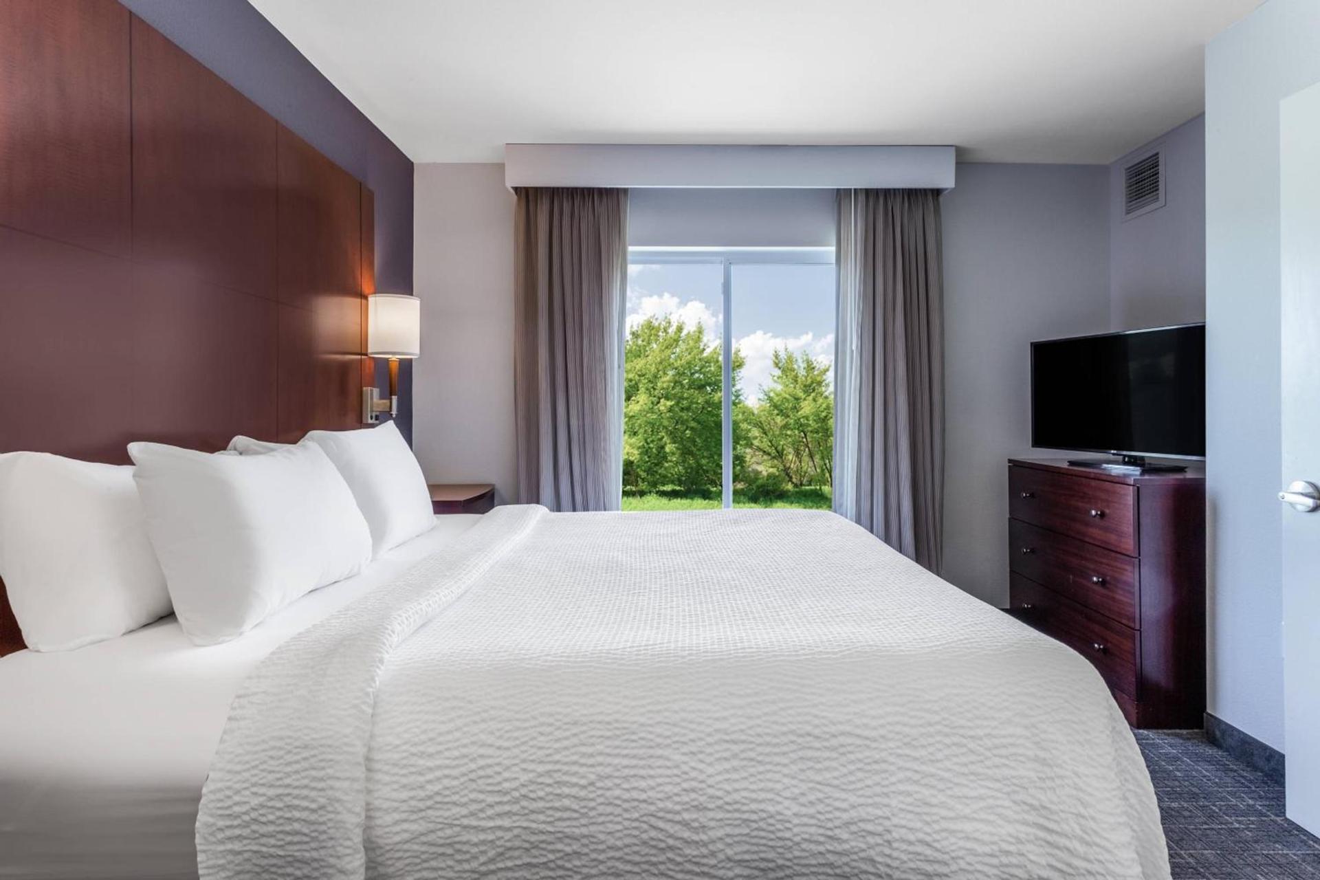 Residence Inn Duluth photo 9