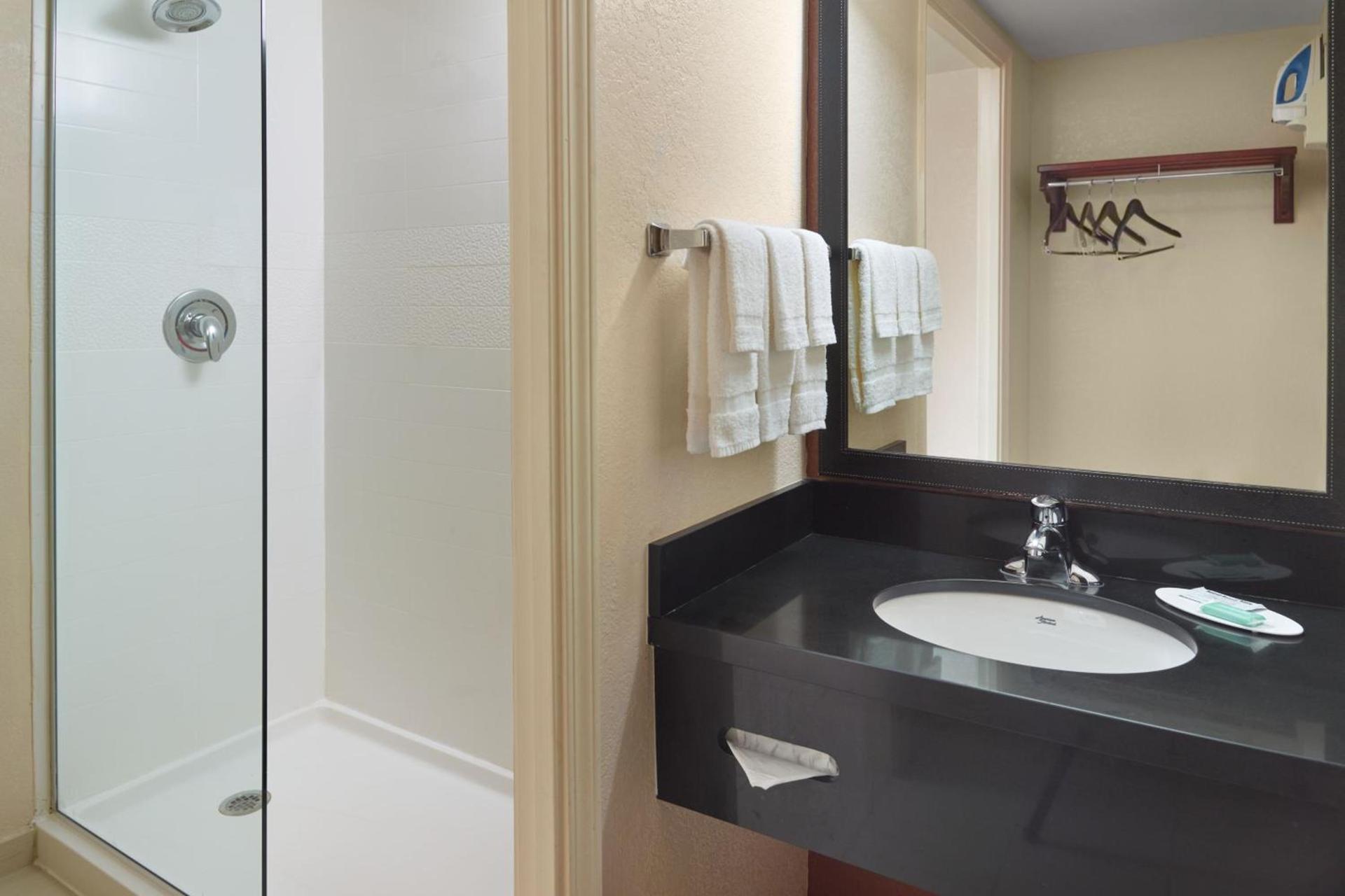 Fairfield Inn & Suites by Marriott Atlanta Buckhead photo 6
