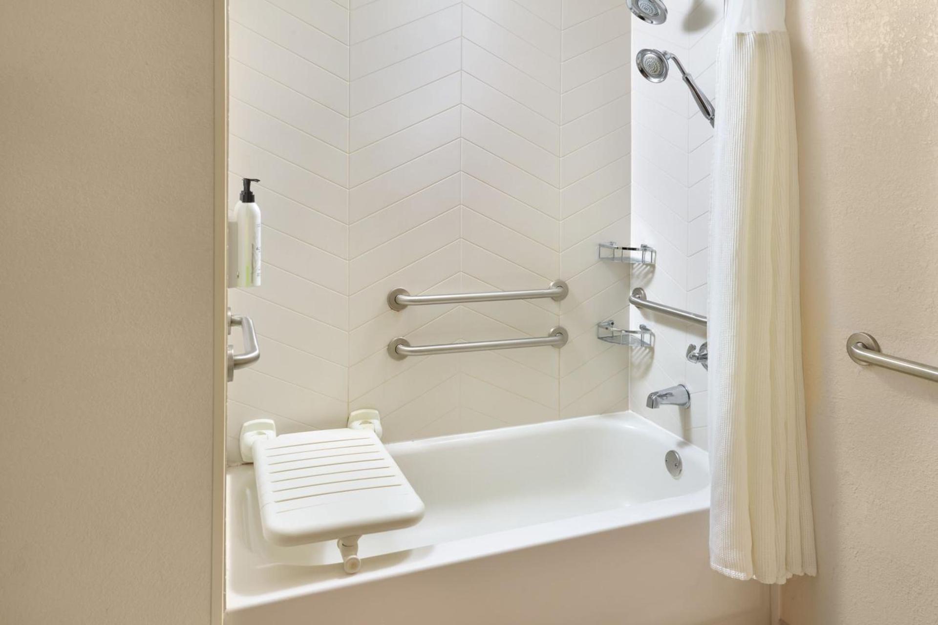 Fairfield Inn & Suites by Marriott Atlanta Buckhead photo 9