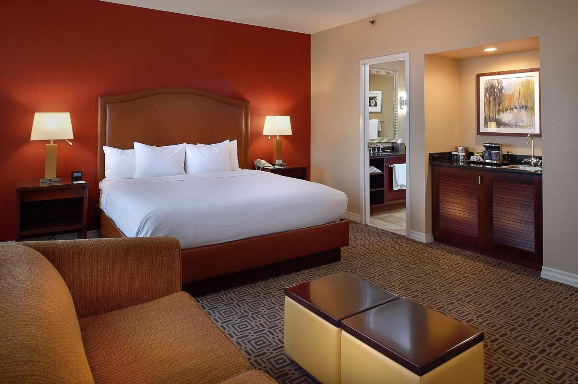 DoubleTree by Hilton Hotel St. Louis - Chesterfield photo 37