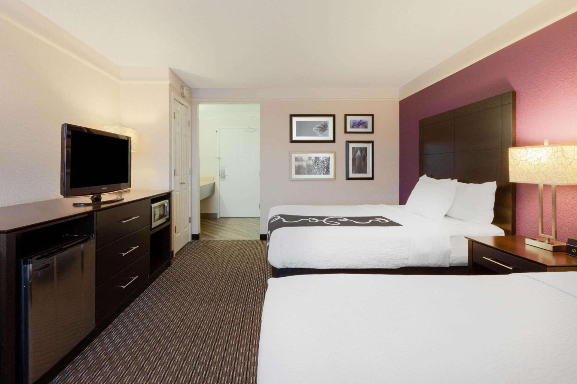 La Quinta by Wyndham Detroit Utica photo 21