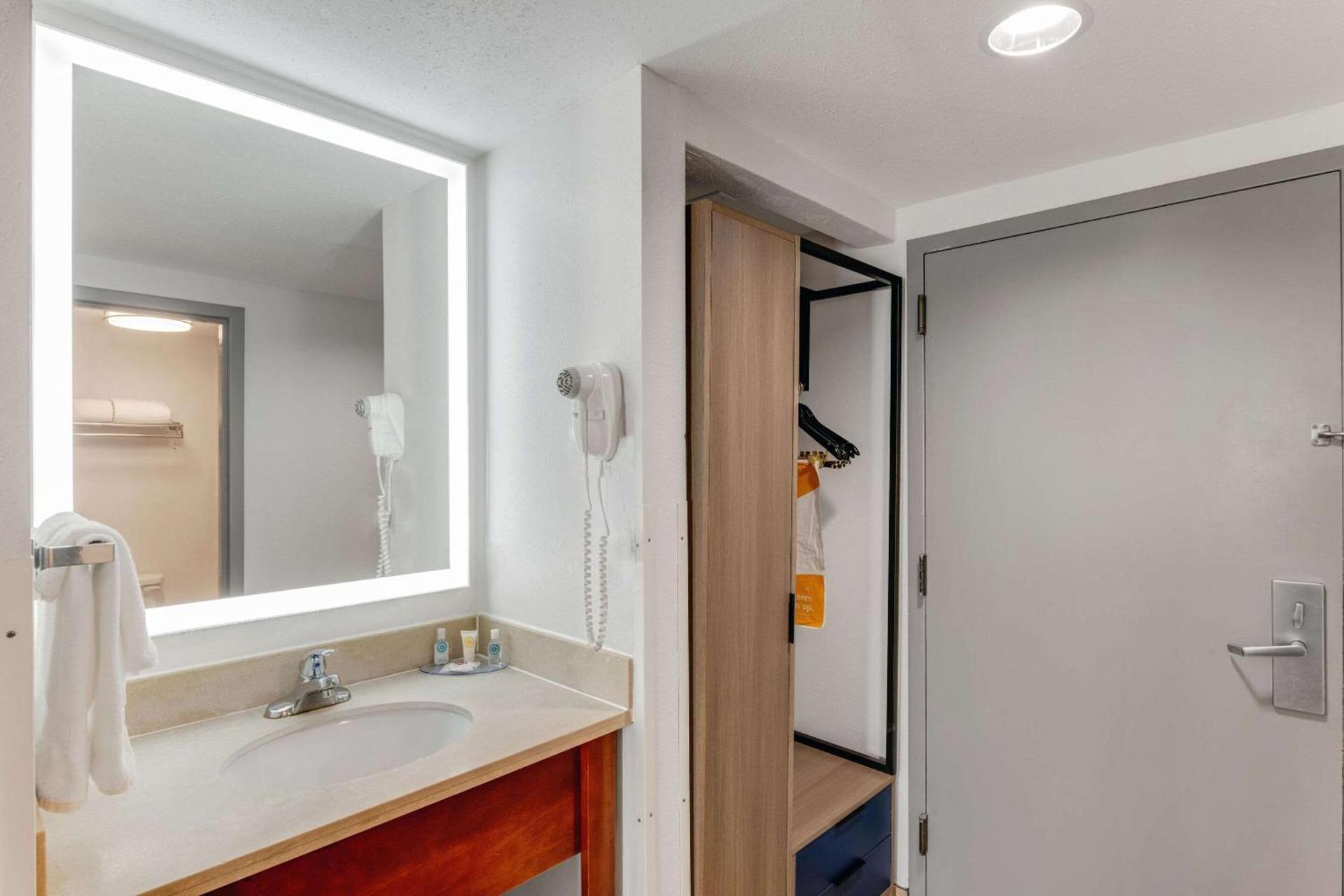 Comfort Inn Thomasville I-85 photo 17