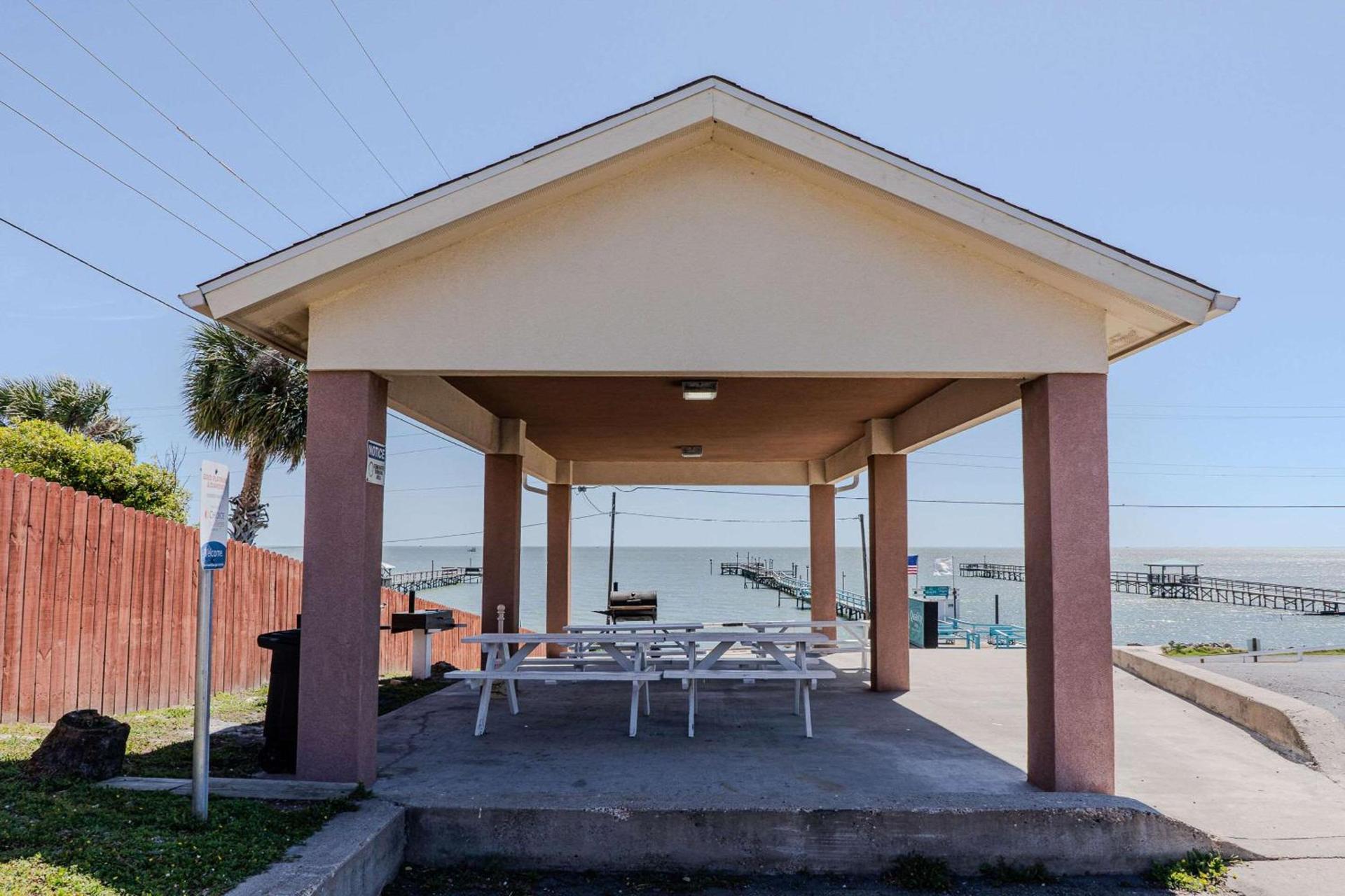 Quality Inn Rockport on Aransas Bay photo 4