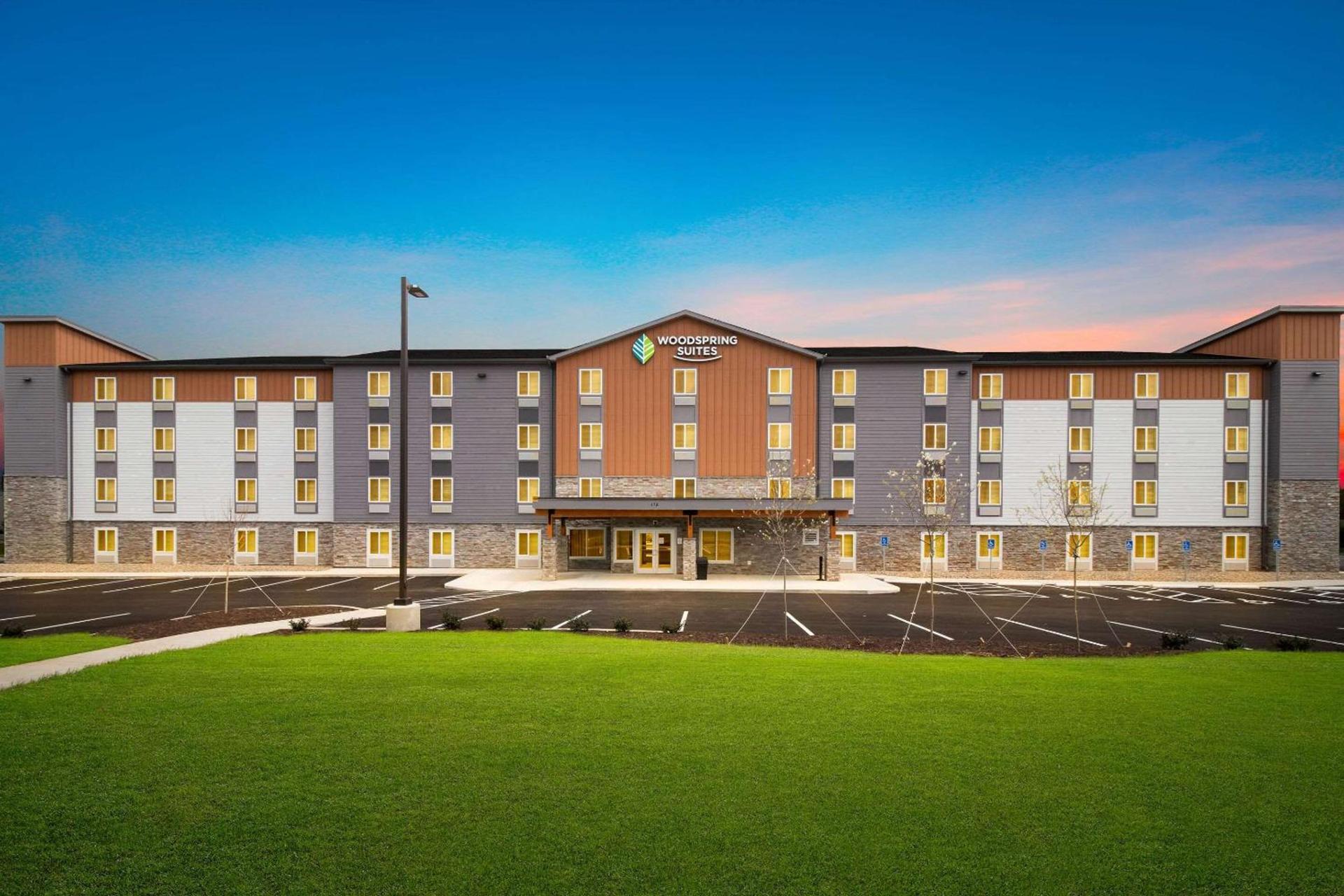 WoodSpring Suites Bowling Green I-65 photo 2
