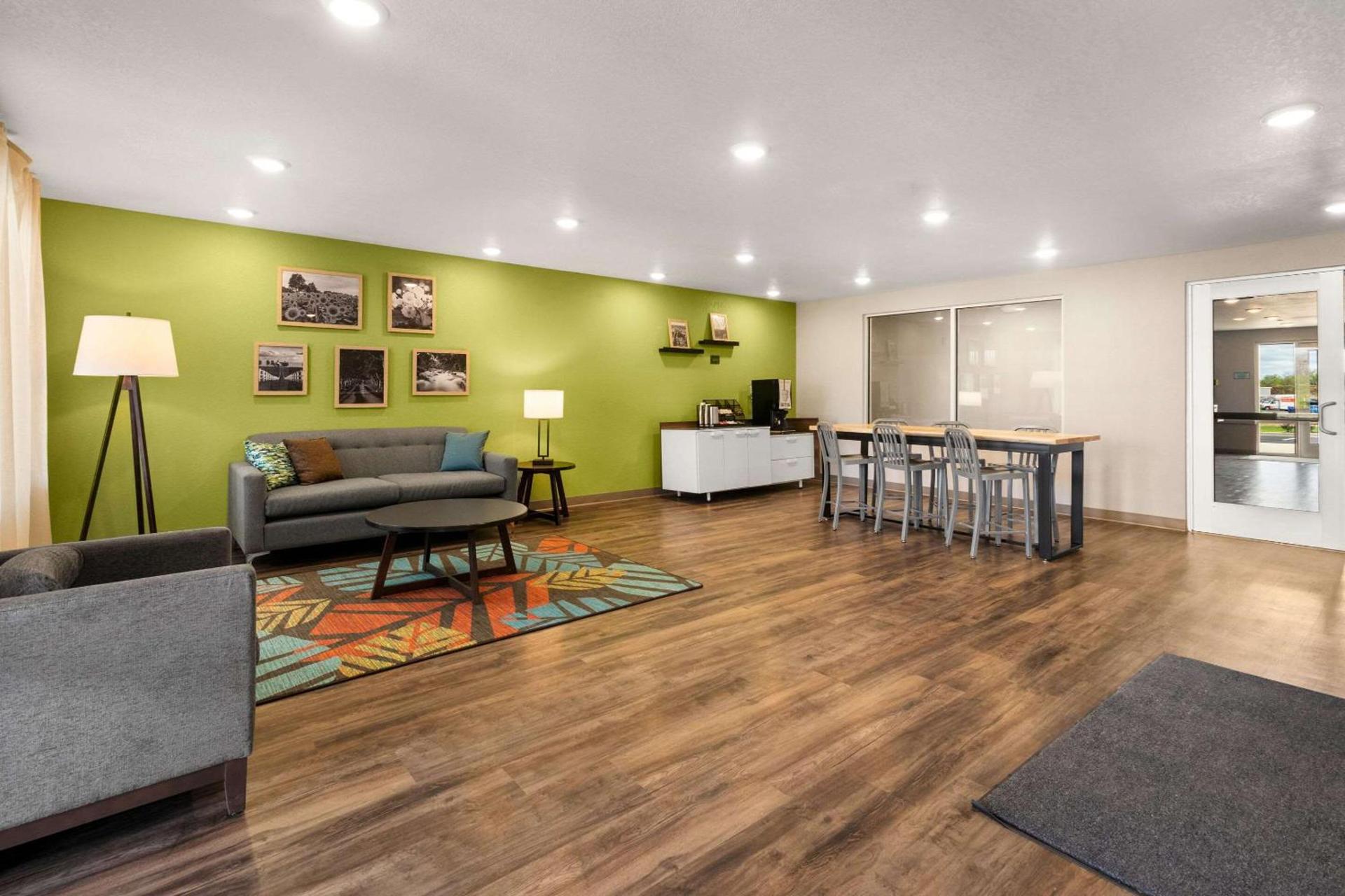 WoodSpring Suites Bowling Green I-65 photo 3