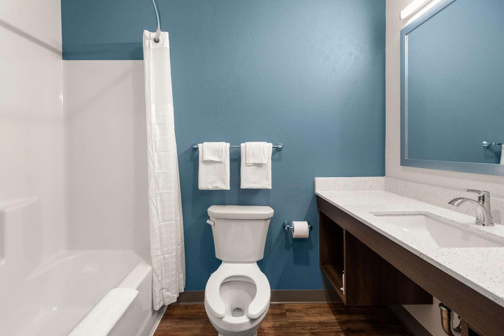 WoodSpring Suites Bowling Green I-65 photo 6
