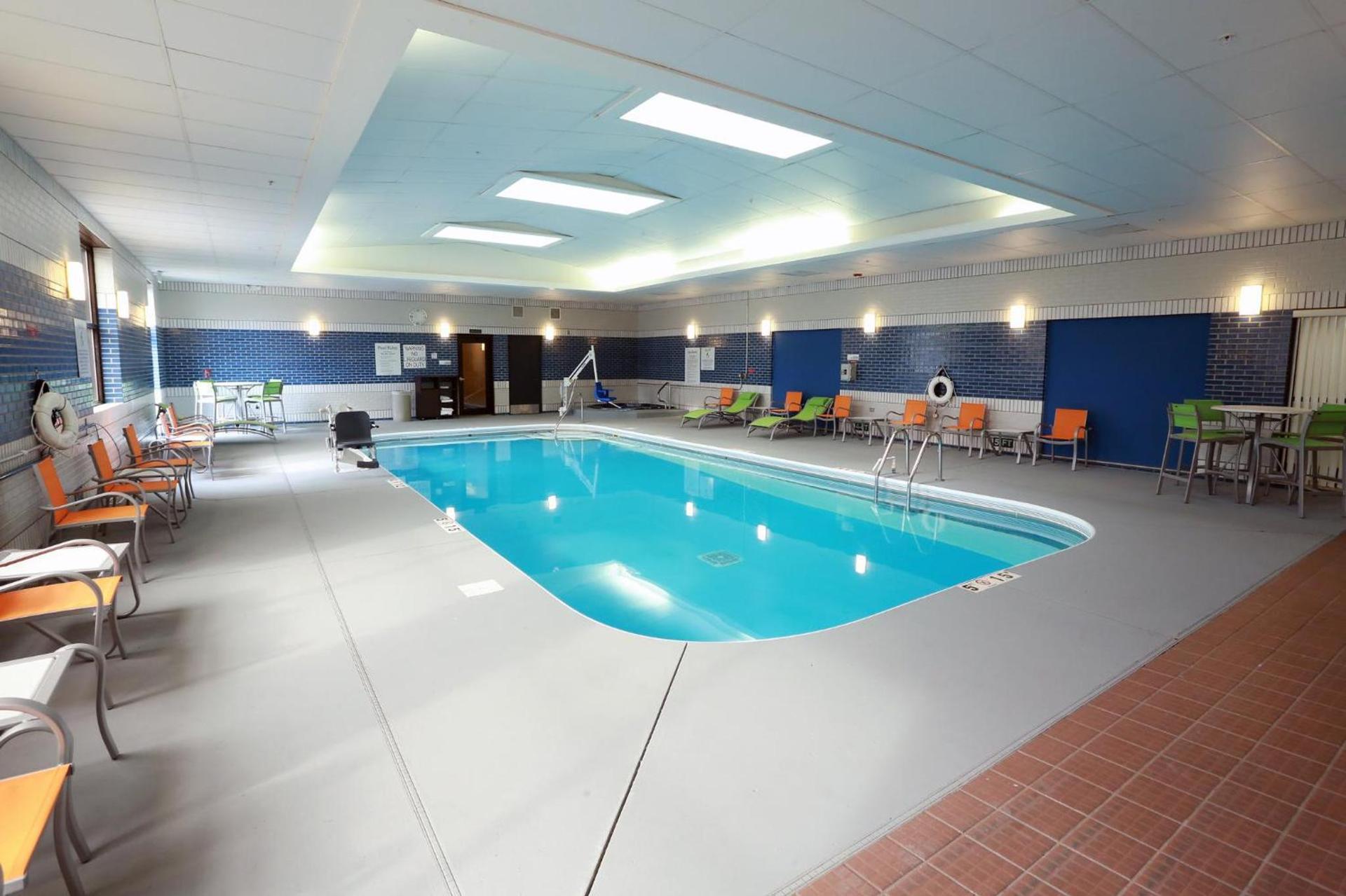 Holiday Inn Champaign by IHG photo 7