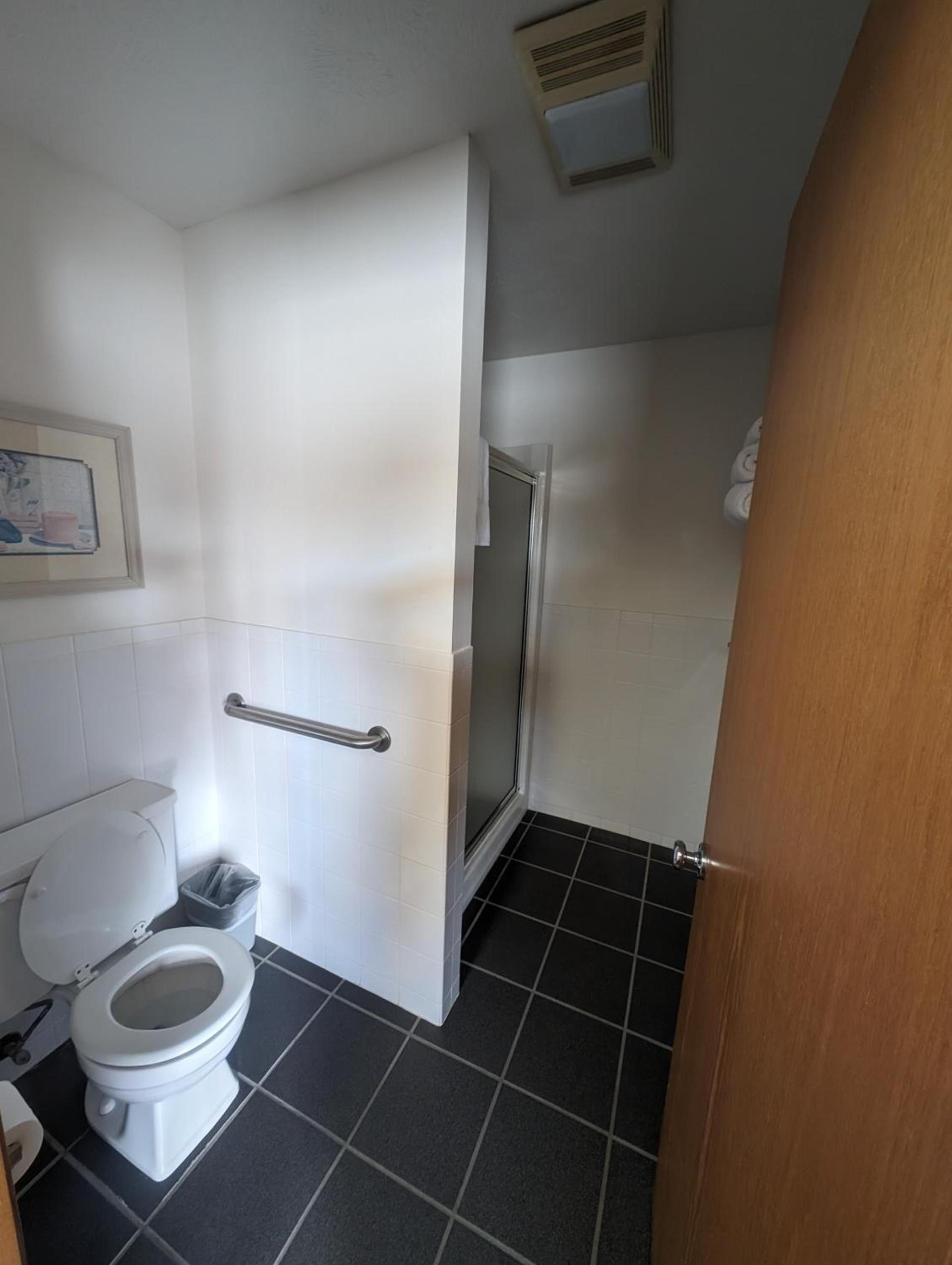 Auburn Inn Motel photo 5