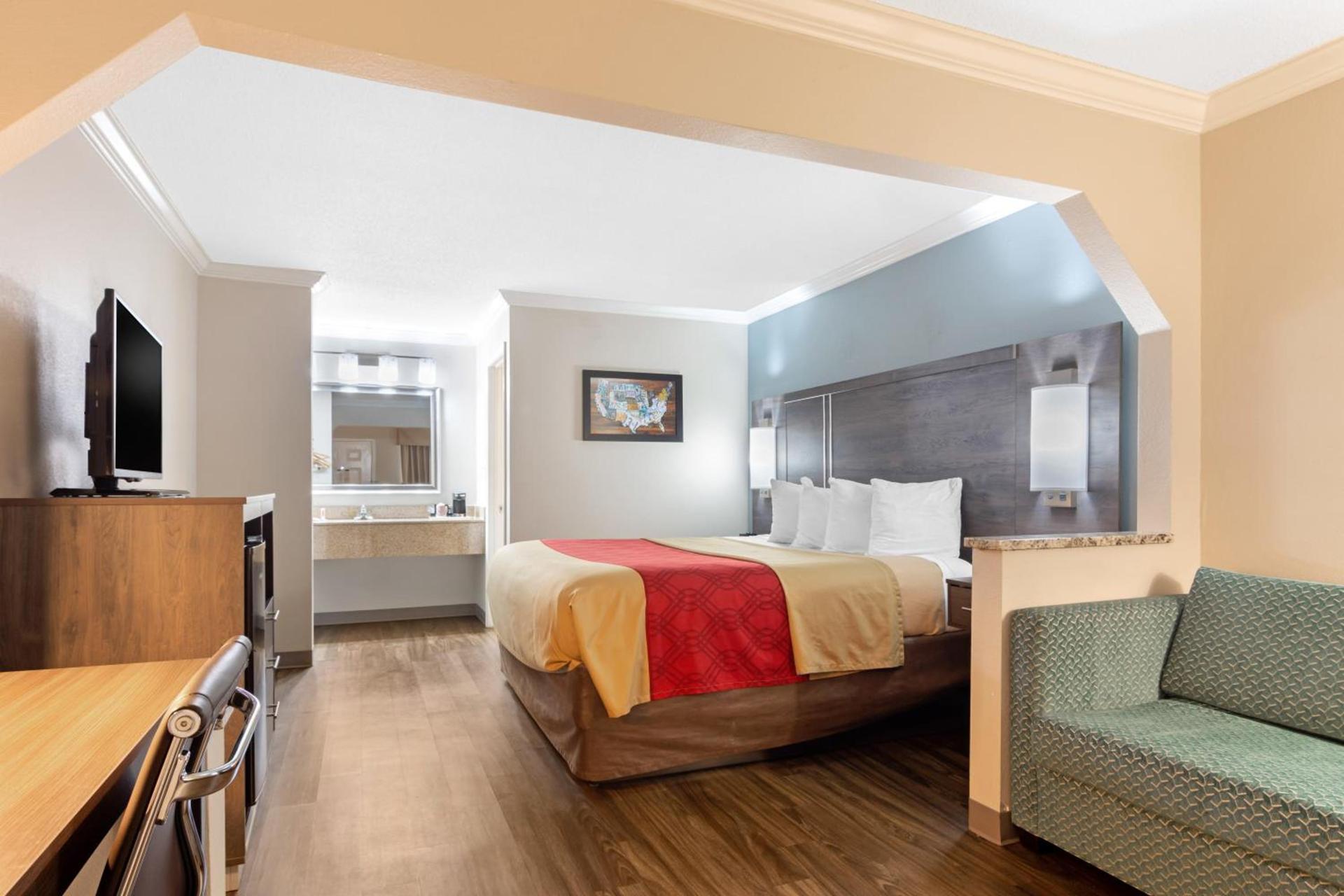 Econo Lodge Byron - Warner Robins photo 6