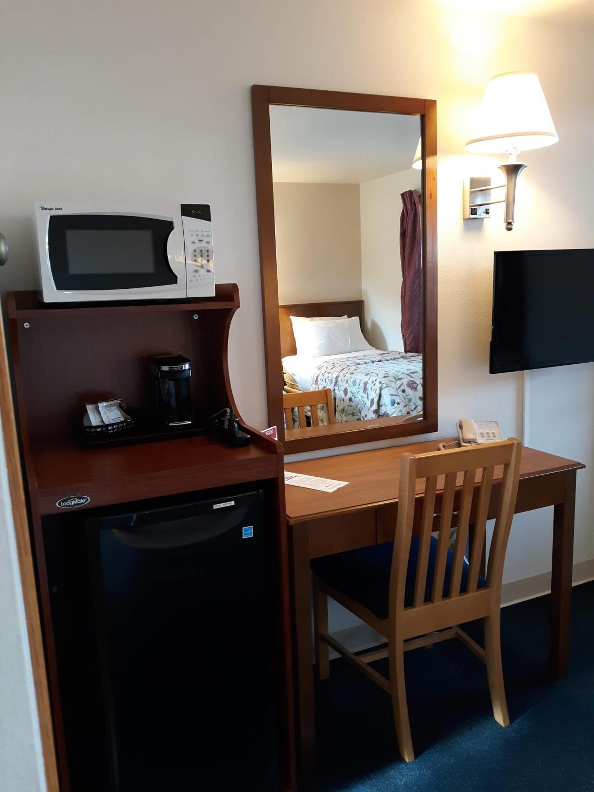 Bay Motel photo 25