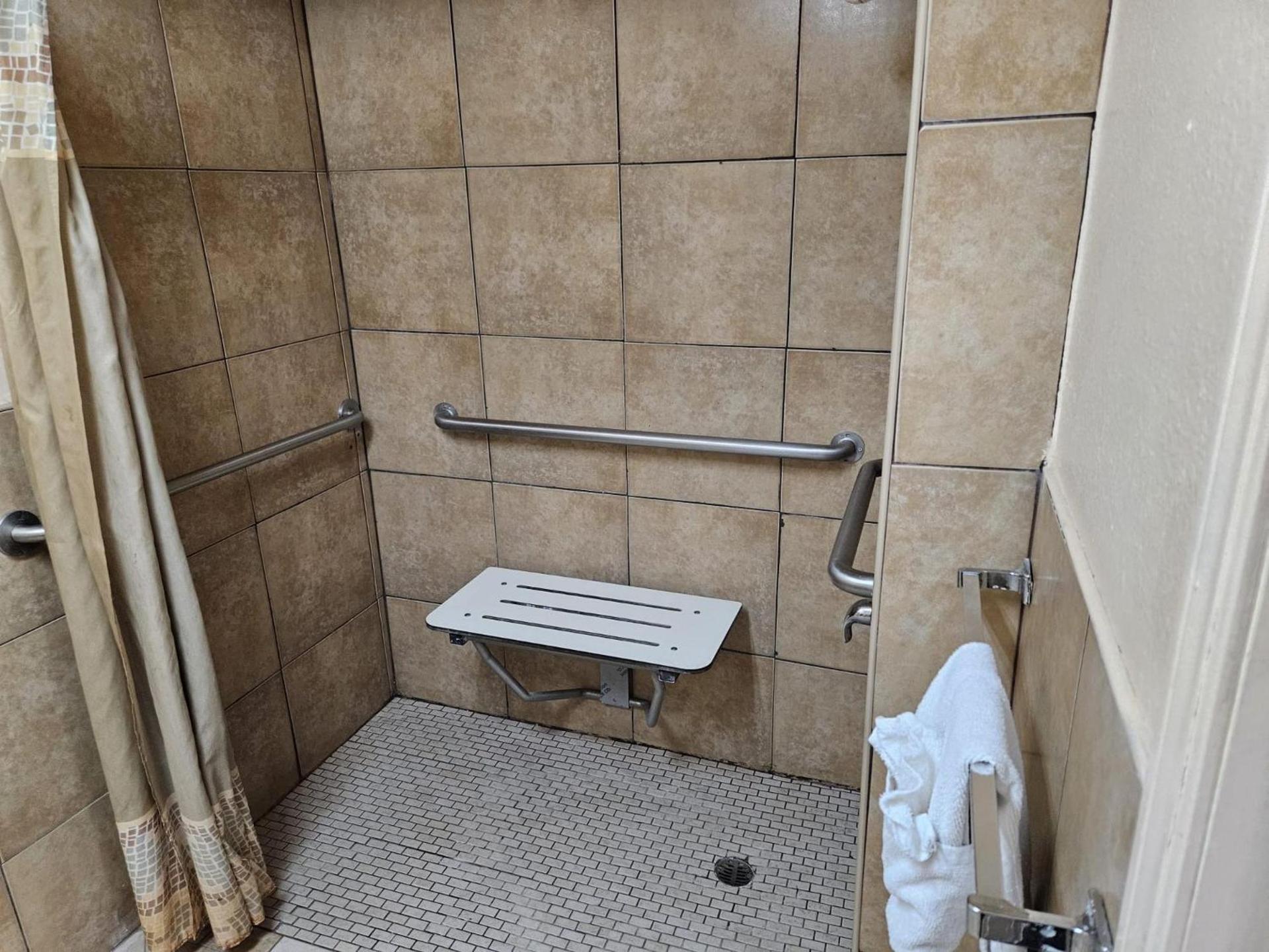 Americas Best Value Inn-Mojave photo 17