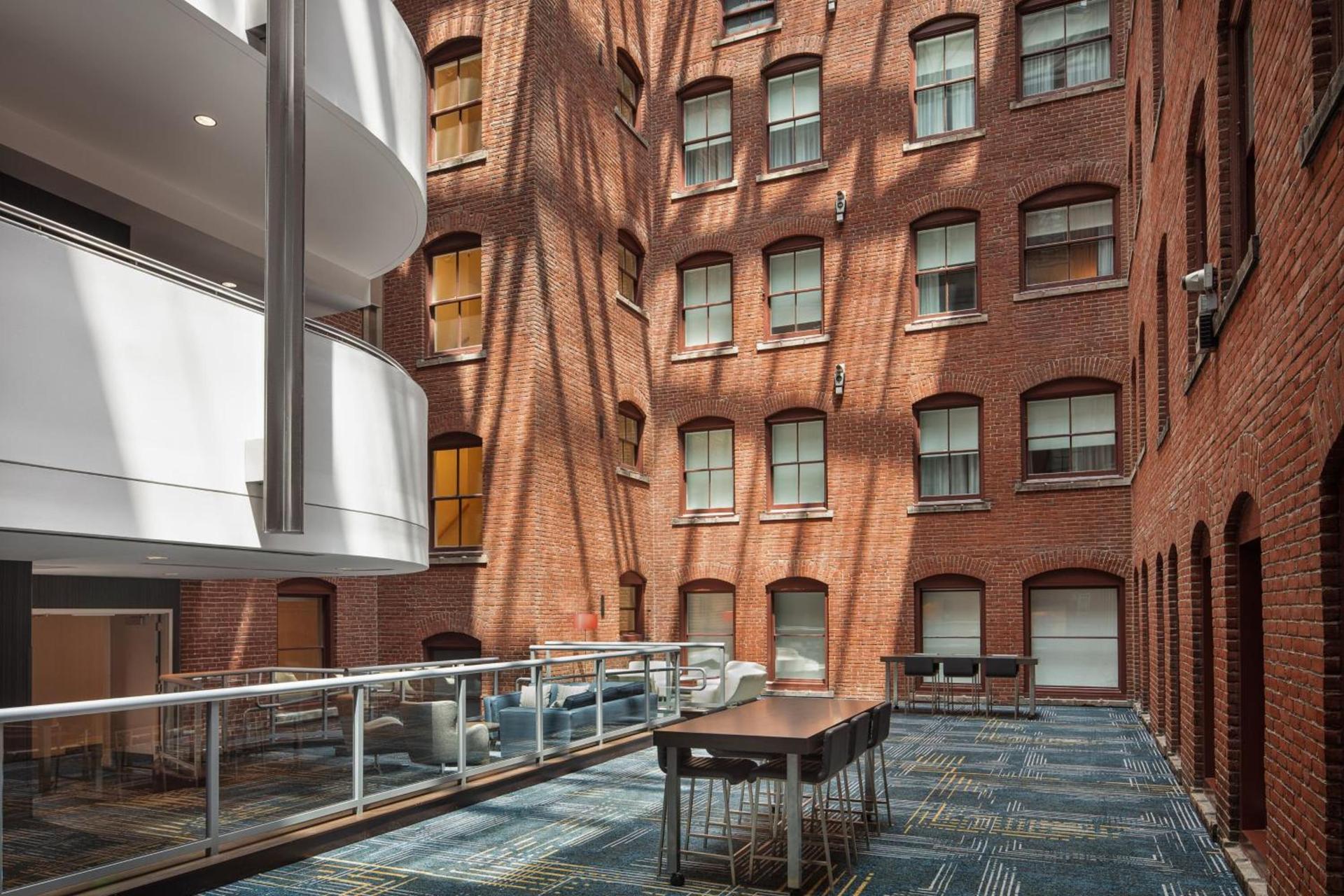 Courtyard by Marriott Philadelphia Downtown photo 38