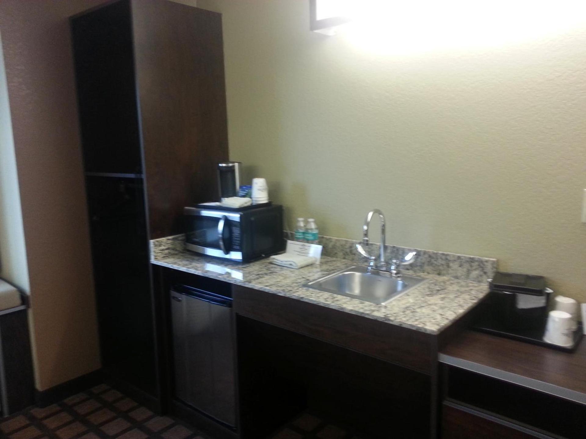 Microtel Inn and Suites Carrollton photo 36