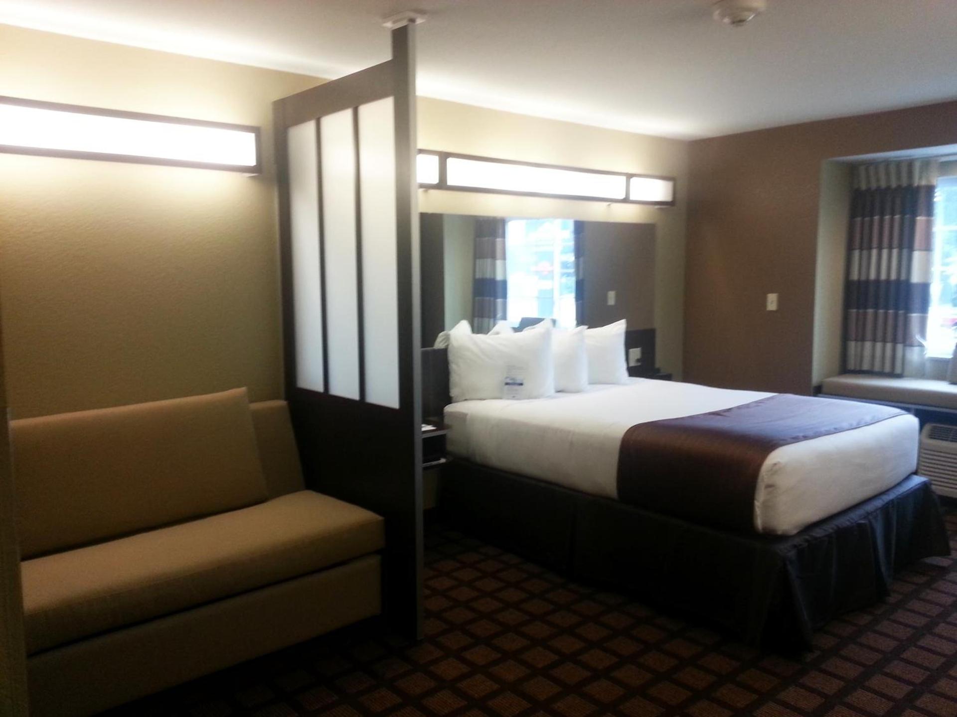 Microtel Inn and Suites Carrollton photo 35