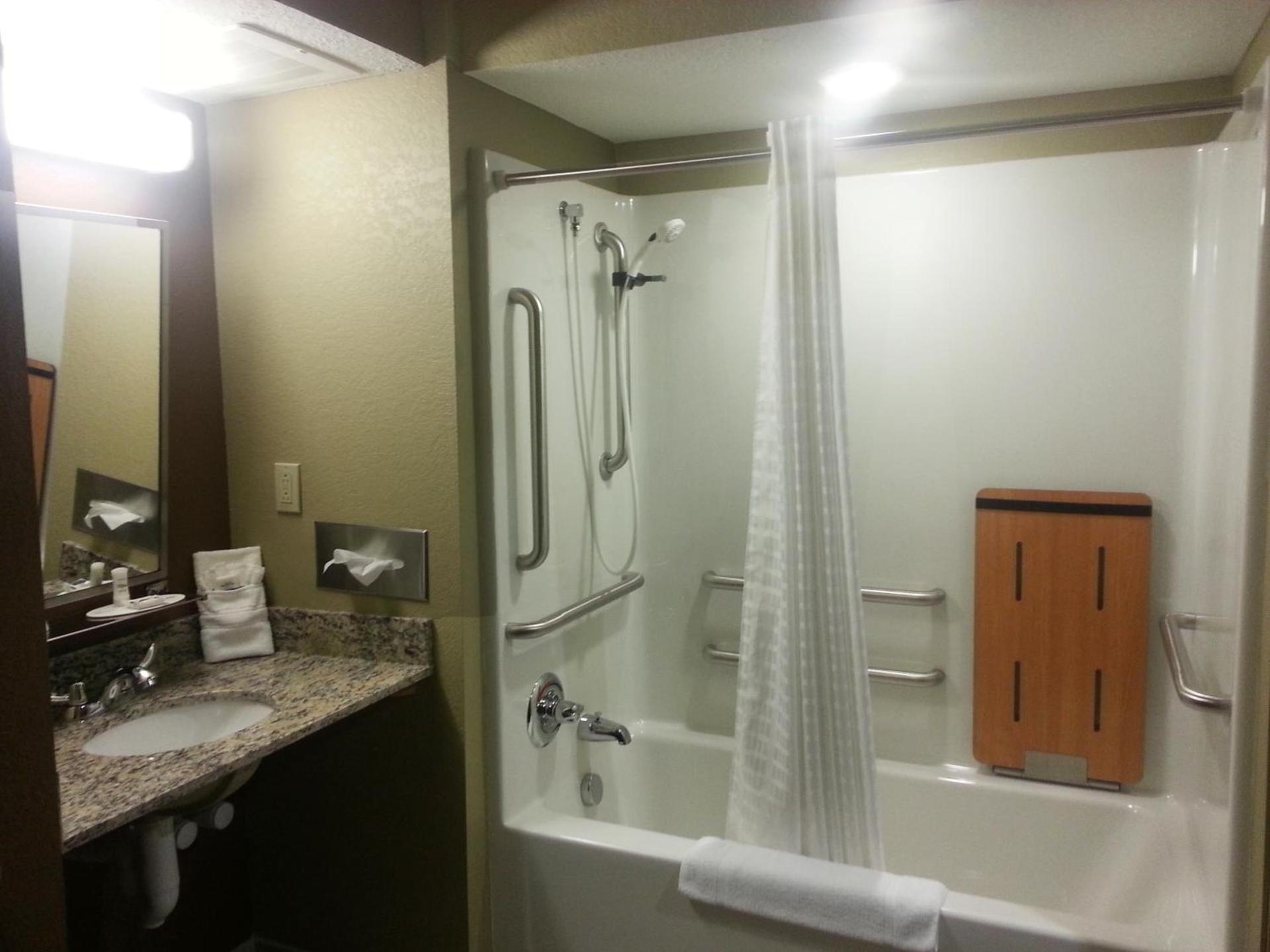 Microtel Inn and Suites Carrollton photo 33