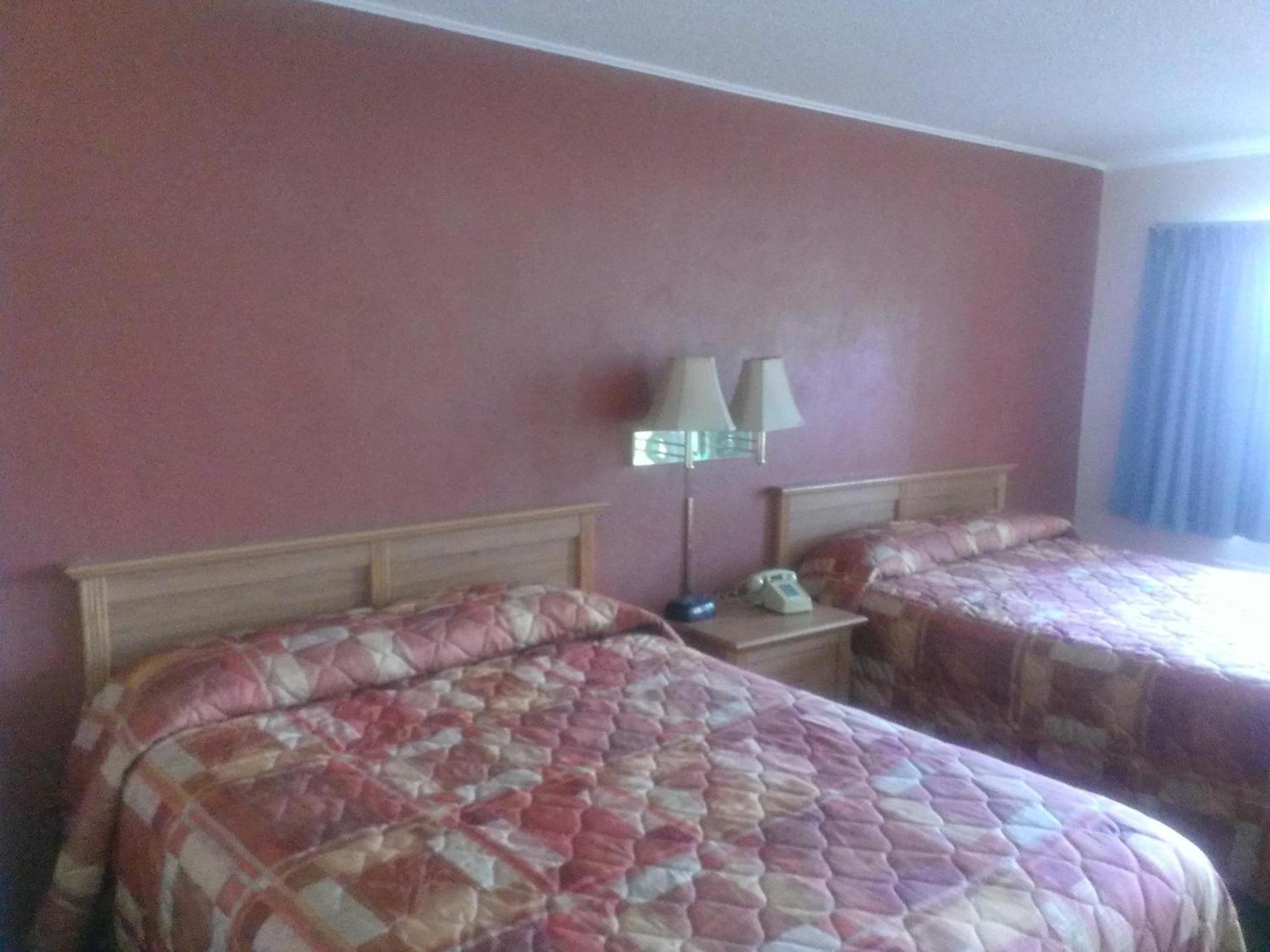 Heritage House Motel photo 13